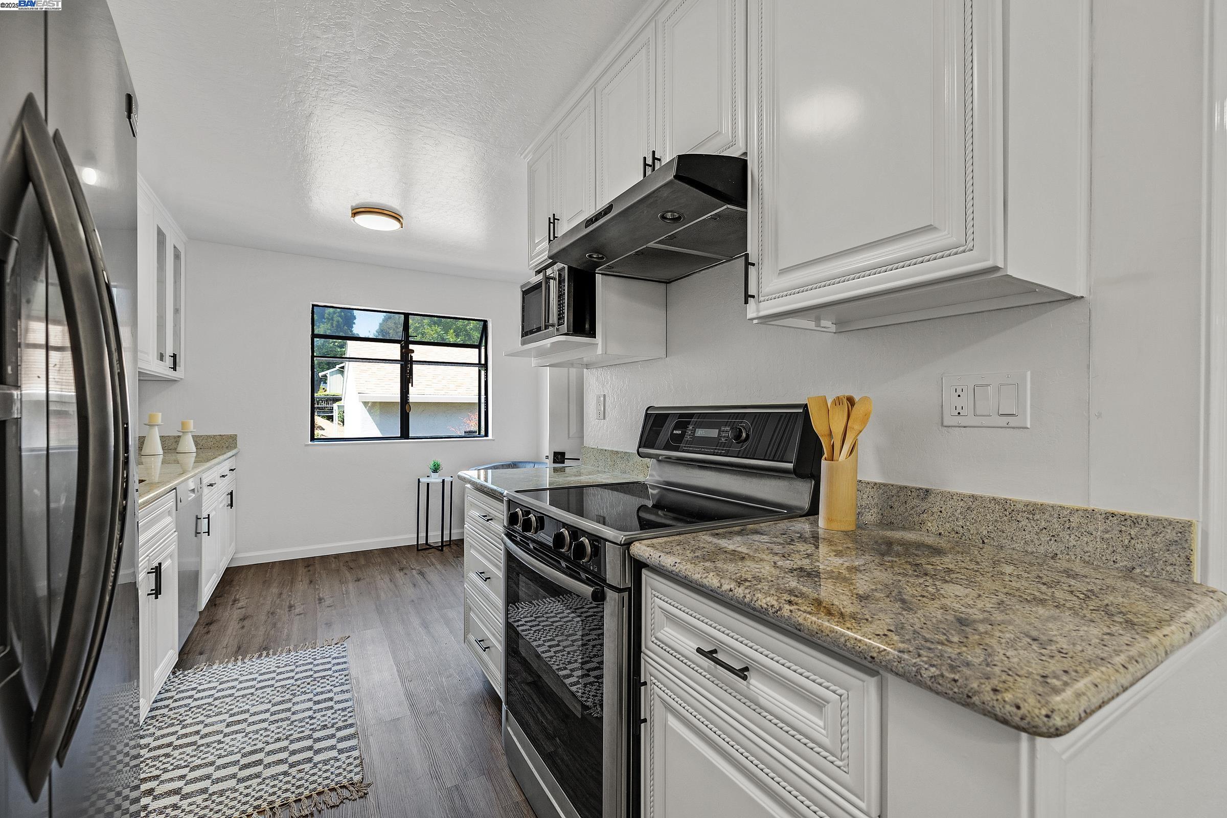 Photo #8: 41109394 Listing: Photo #8