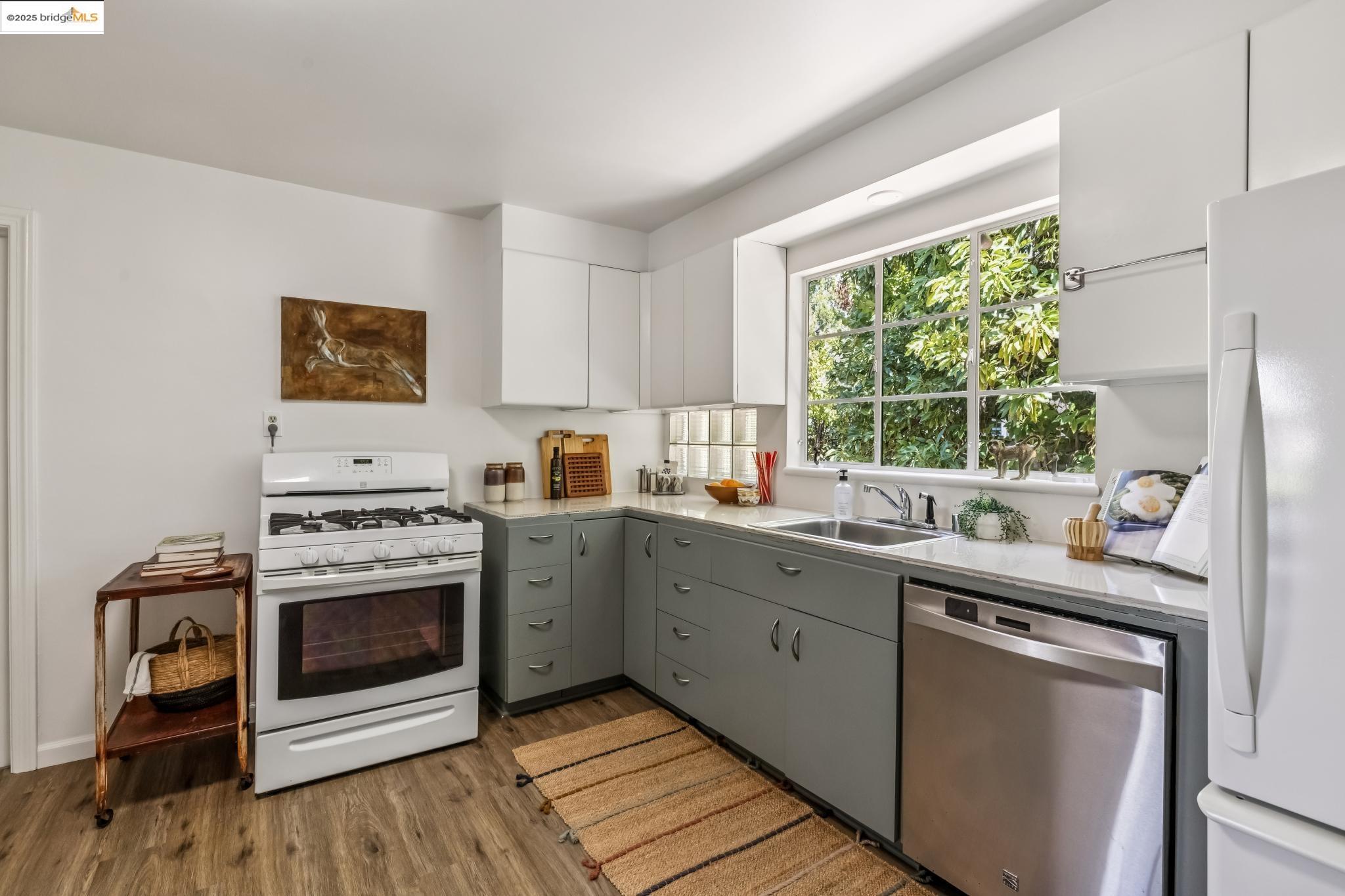 Detail Gallery Image 19 of 46 For 22574 6th St, Hayward,  CA 94541 - 3 Beds | 1 Baths