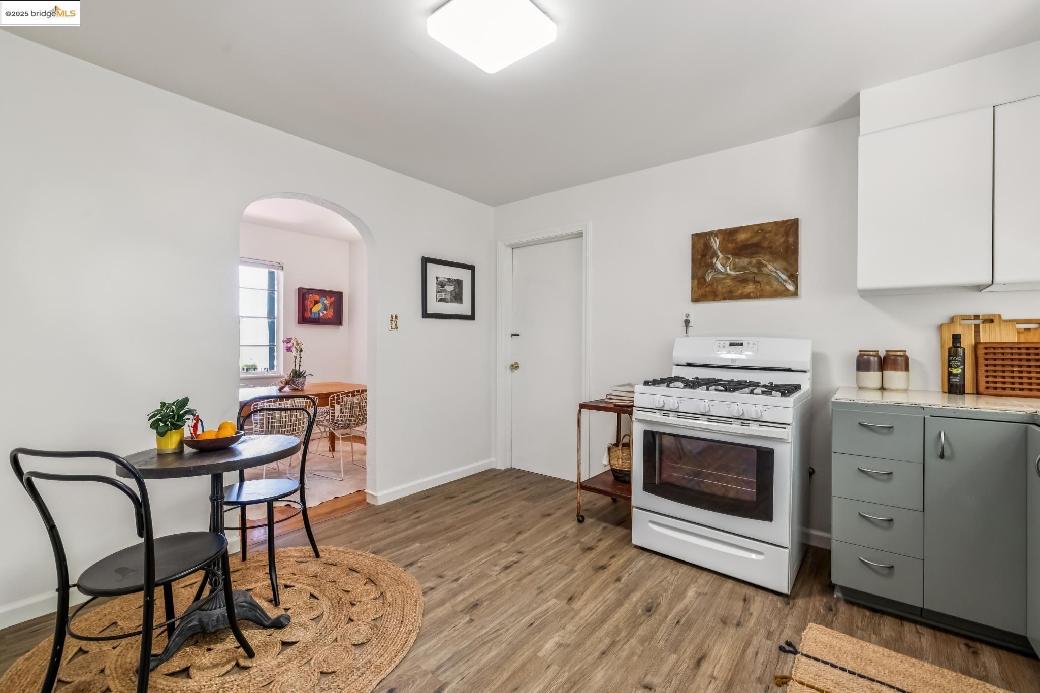 Detail Gallery Image 21 of 46 For 22574 6th St, Hayward,  CA 94541 - 3 Beds | 1 Baths