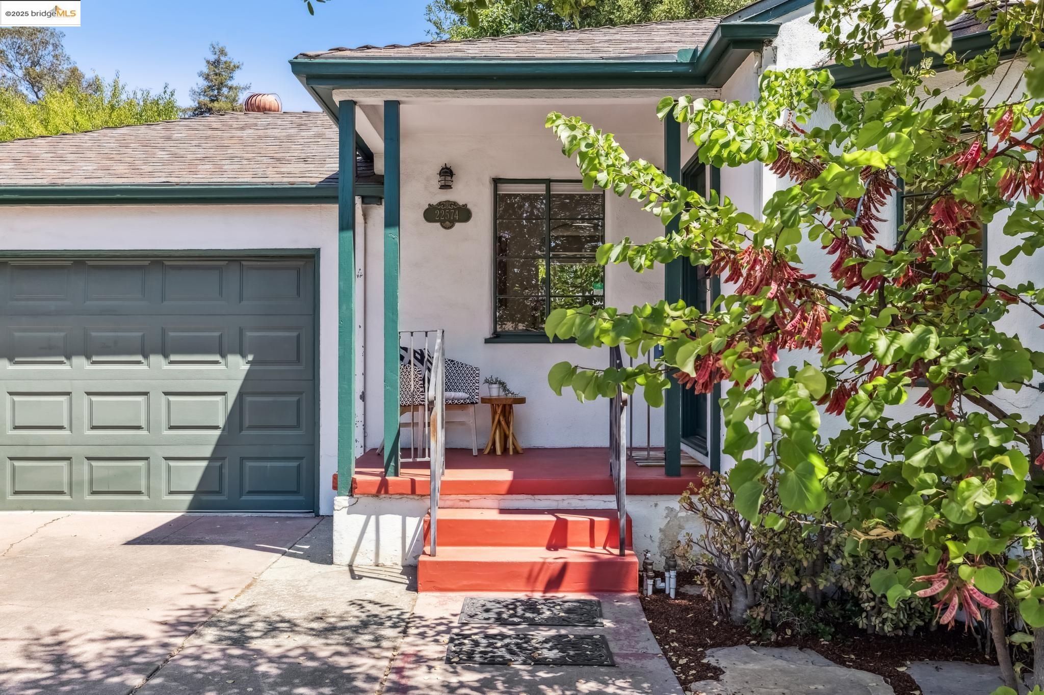 Detail Gallery Image 4 of 46 For 22574 6th St, Hayward,  CA 94541 - 3 Beds | 1 Baths