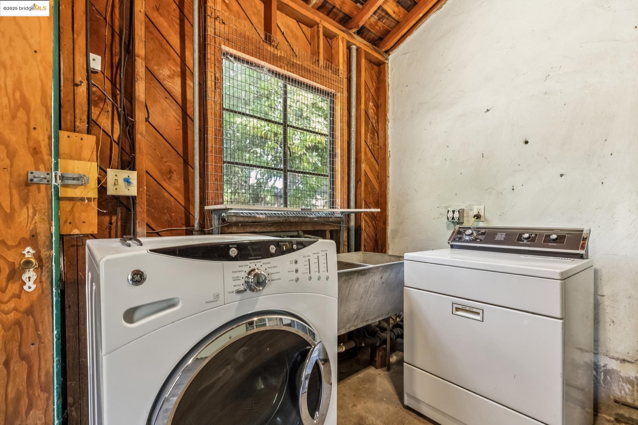 Detail Gallery Image 37 of 46 For 22574 6th St, Hayward,  CA 94541 - 3 Beds | 1 Baths