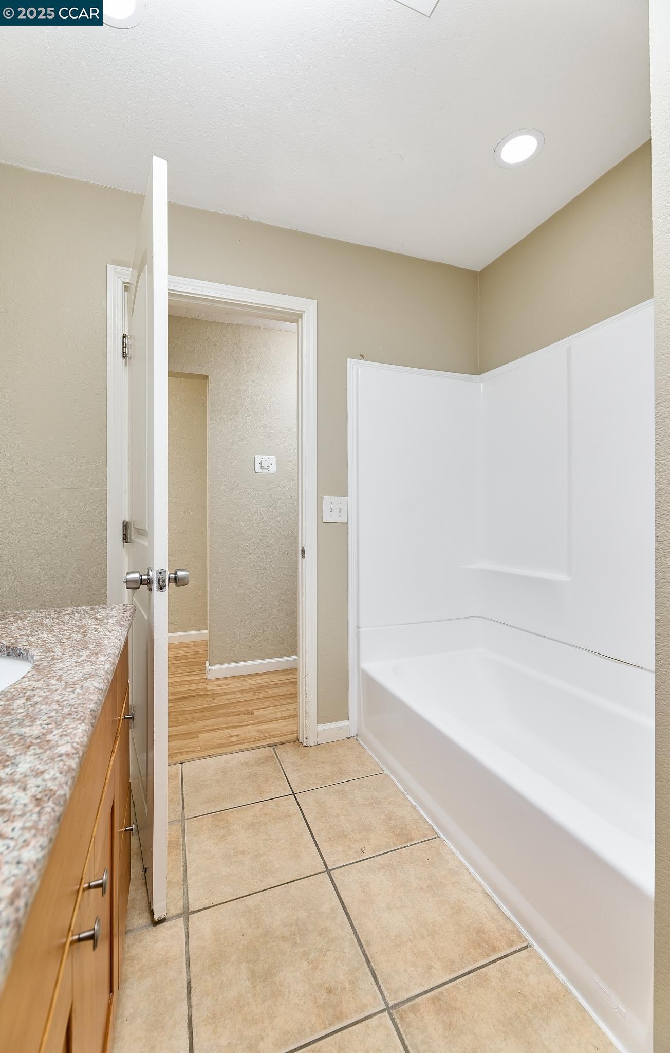 Detail Gallery Image 7 of 29 For 1406 Magazine St, Vallejo,  CA 94591 - 4 Beds | 1/1 Baths