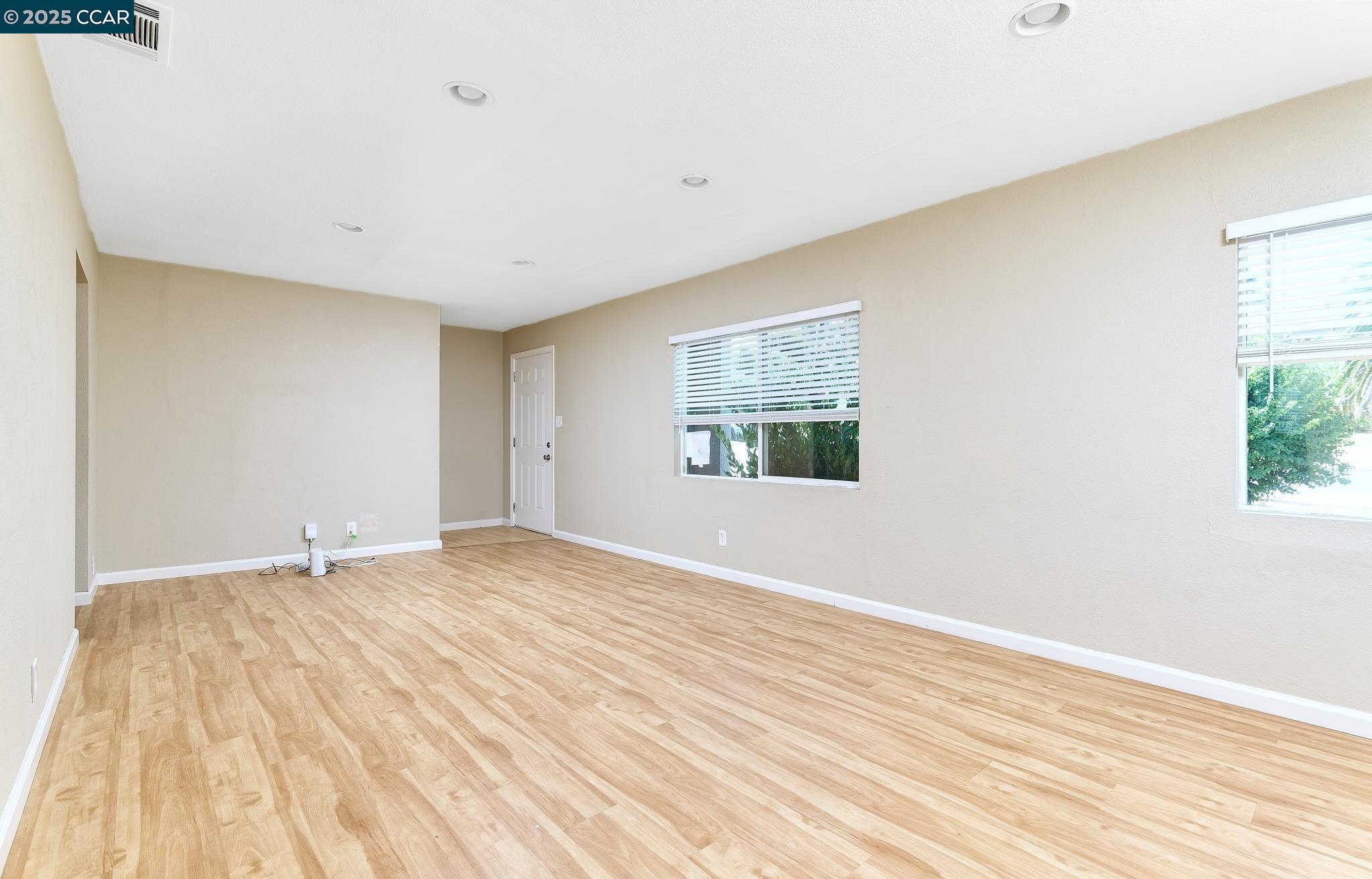 Detail Gallery Image 9 of 29 For 1406 Magazine St, Vallejo,  CA 94591 - 4 Beds | 1/1 Baths