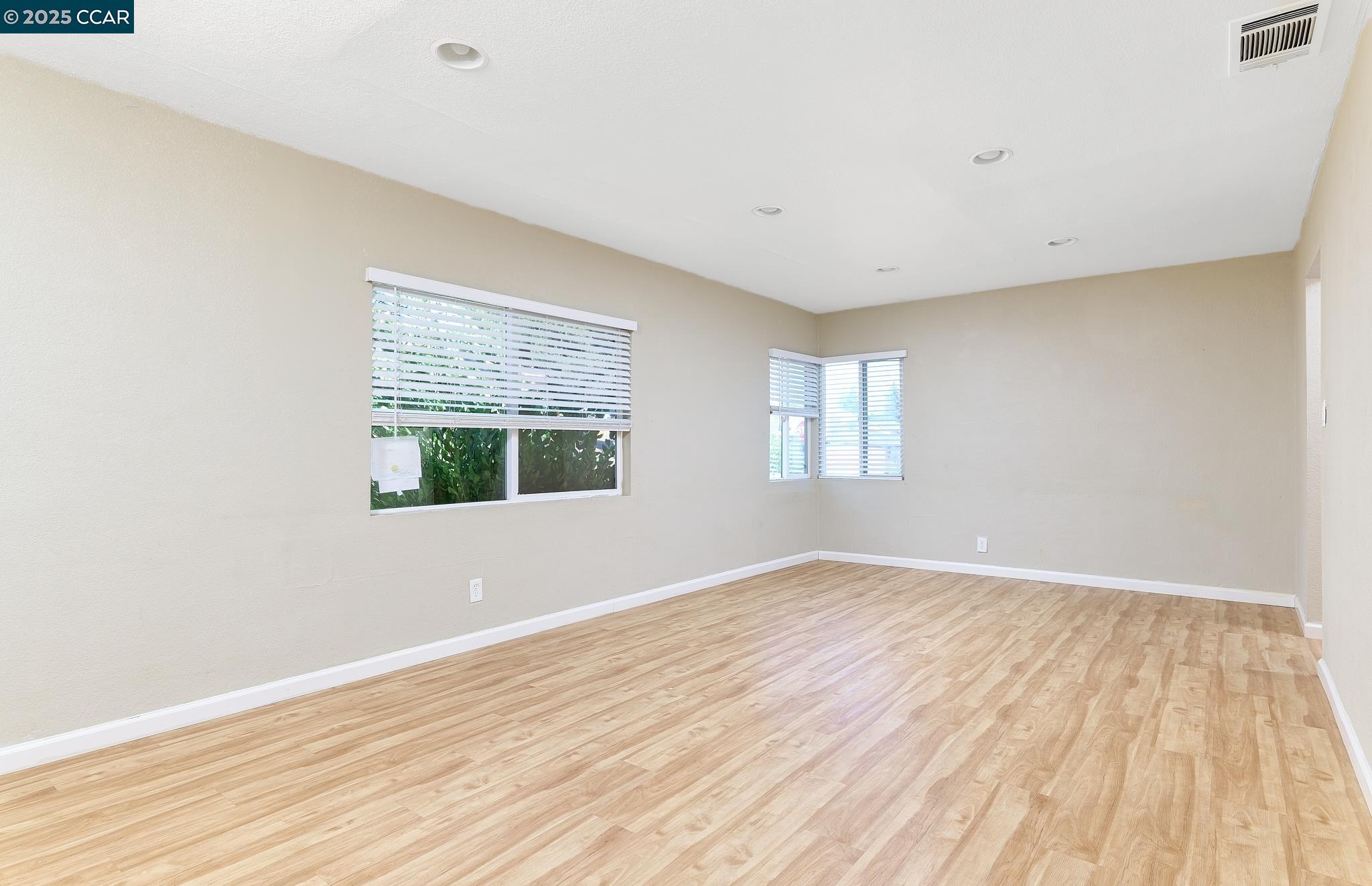 Detail Gallery Image 10 of 29 For 1406 Magazine St, Vallejo,  CA 94591 - 4 Beds | 1/1 Baths
