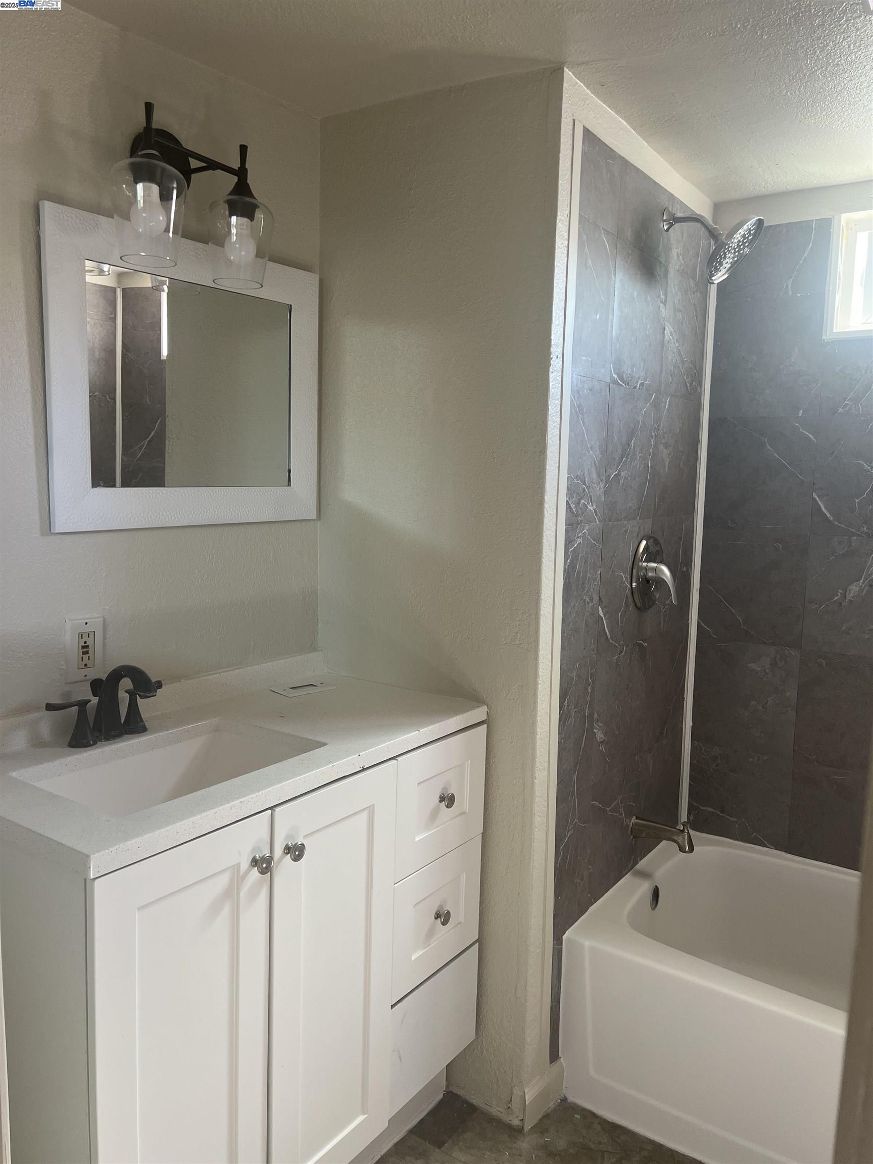 Detail Gallery Image 12 of 46 For 14530 Byron Hwy #14,  Byron,  CA 94514 - 2 Beds | 1 Baths