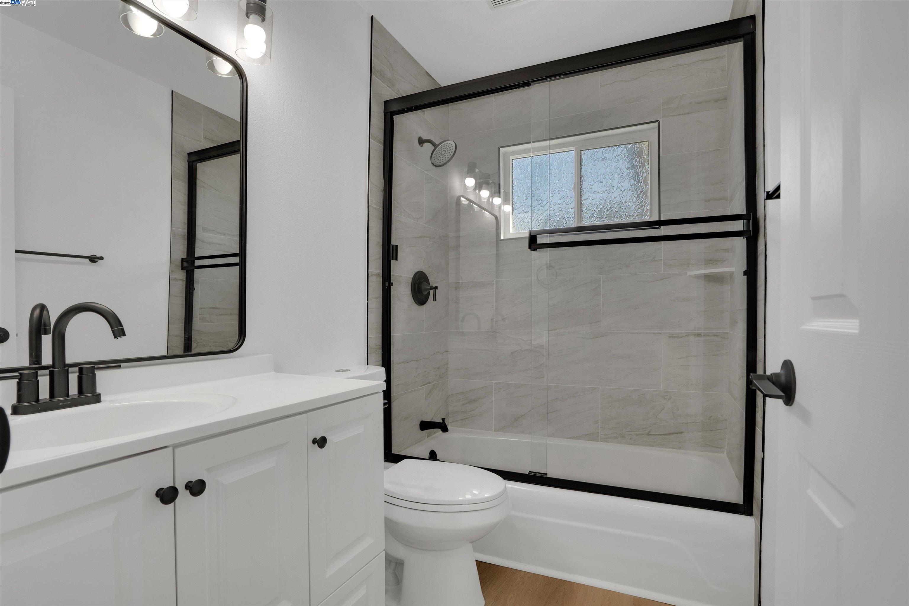 Detail Gallery Image 16 of 36 For 3596 Christensen Ln, Castro Valley,  CA 94546 - 3 Beds | 2 Baths