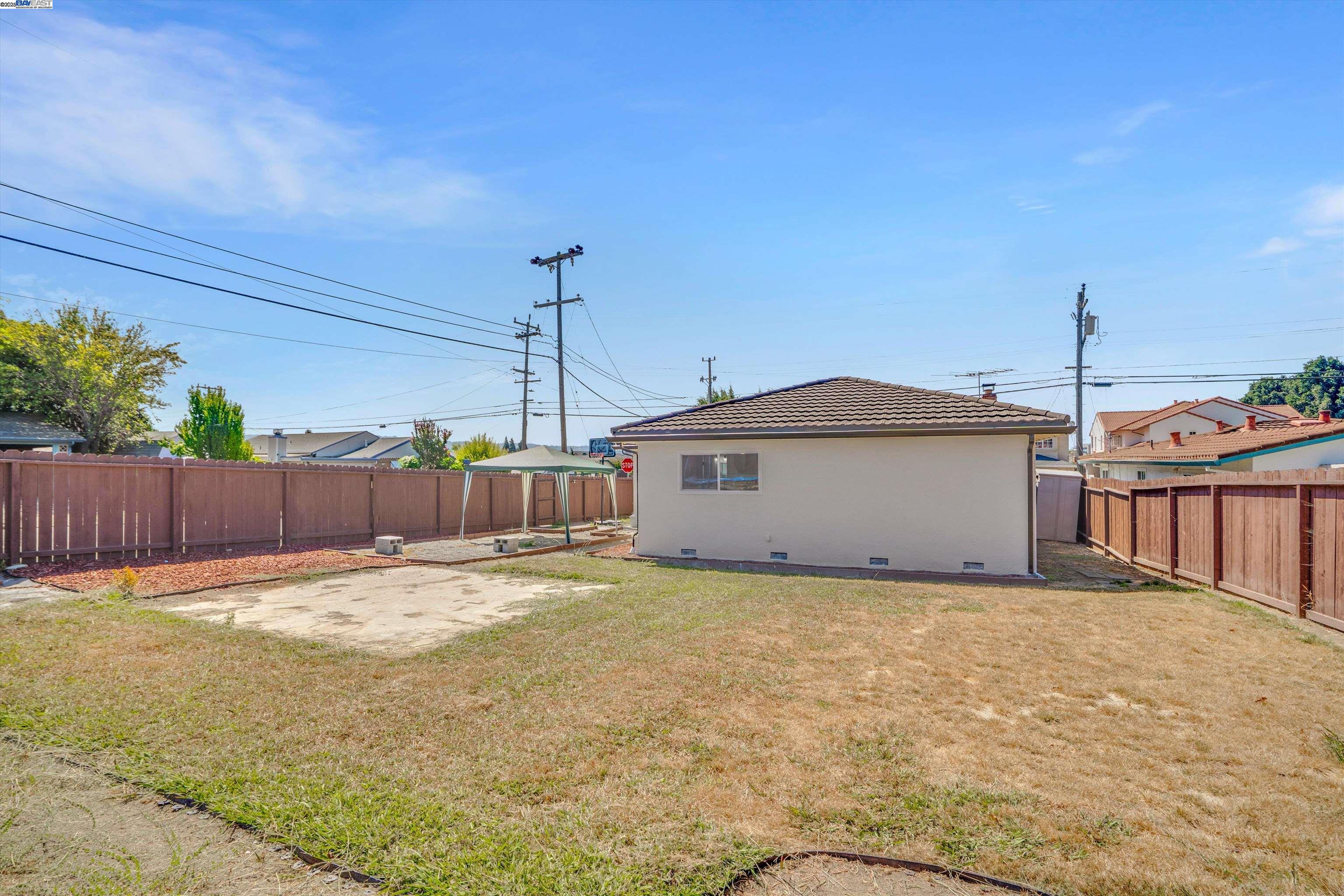 Detail Gallery Image 29 of 36 For 3596 Christensen Ln, Castro Valley,  CA 94546 - 3 Beds | 2 Baths