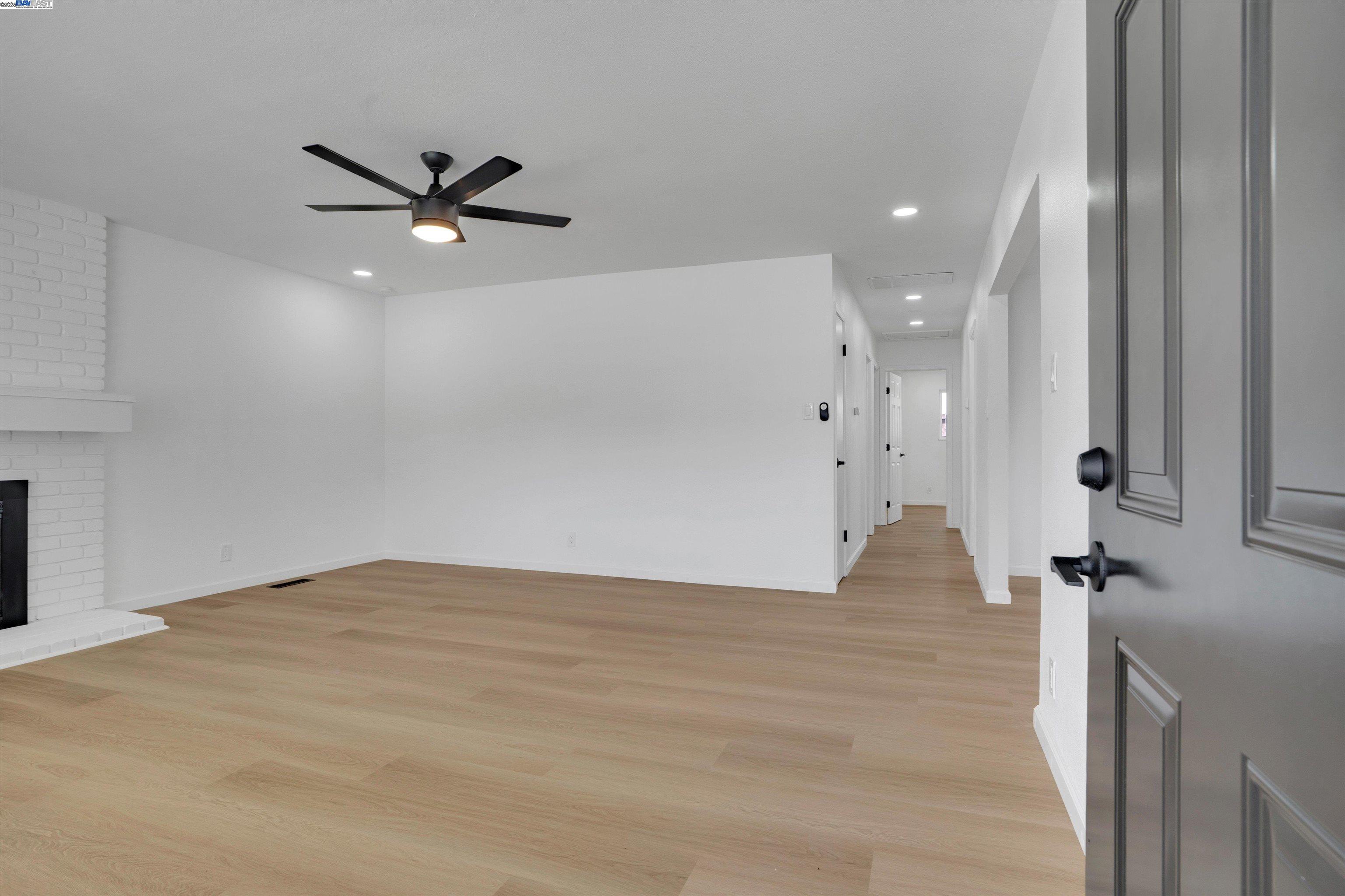 Detail Gallery Image 8 of 36 For 3596 Christensen Ln, Castro Valley,  CA 94546 - 3 Beds | 2 Baths