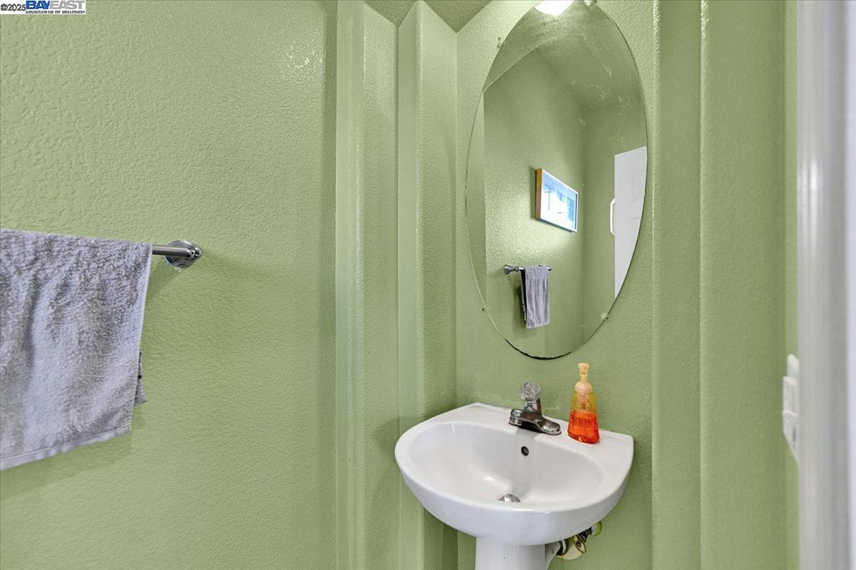 Detail Gallery Image 47 of 51 For 16230 Calypso Ct, San Leandro,  CA 94578 - 3 Beds | 2/1 Baths