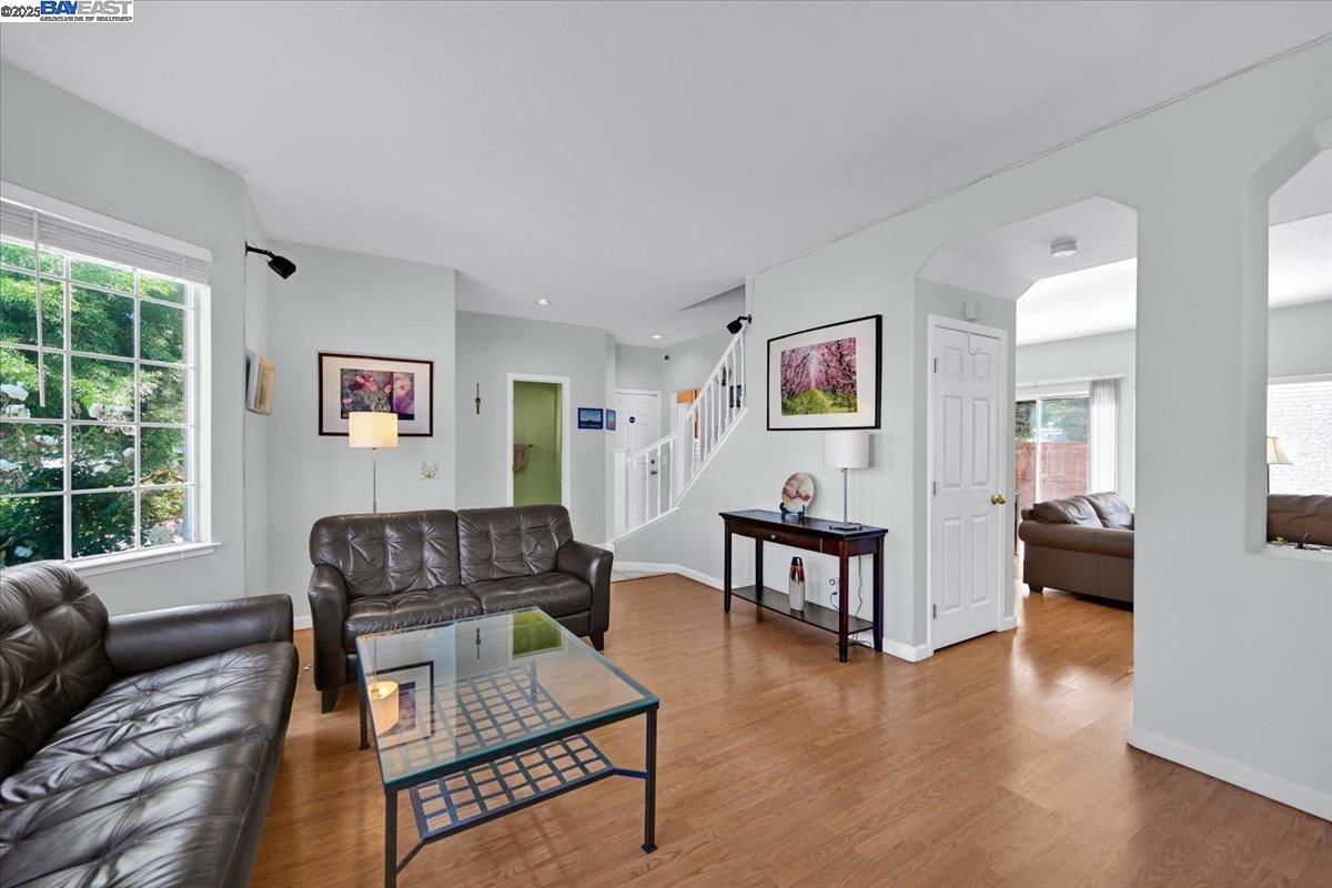 Detail Gallery Image 9 of 51 For 16230 Calypso Ct, San Leandro,  CA 94578 - 3 Beds | 2/1 Baths