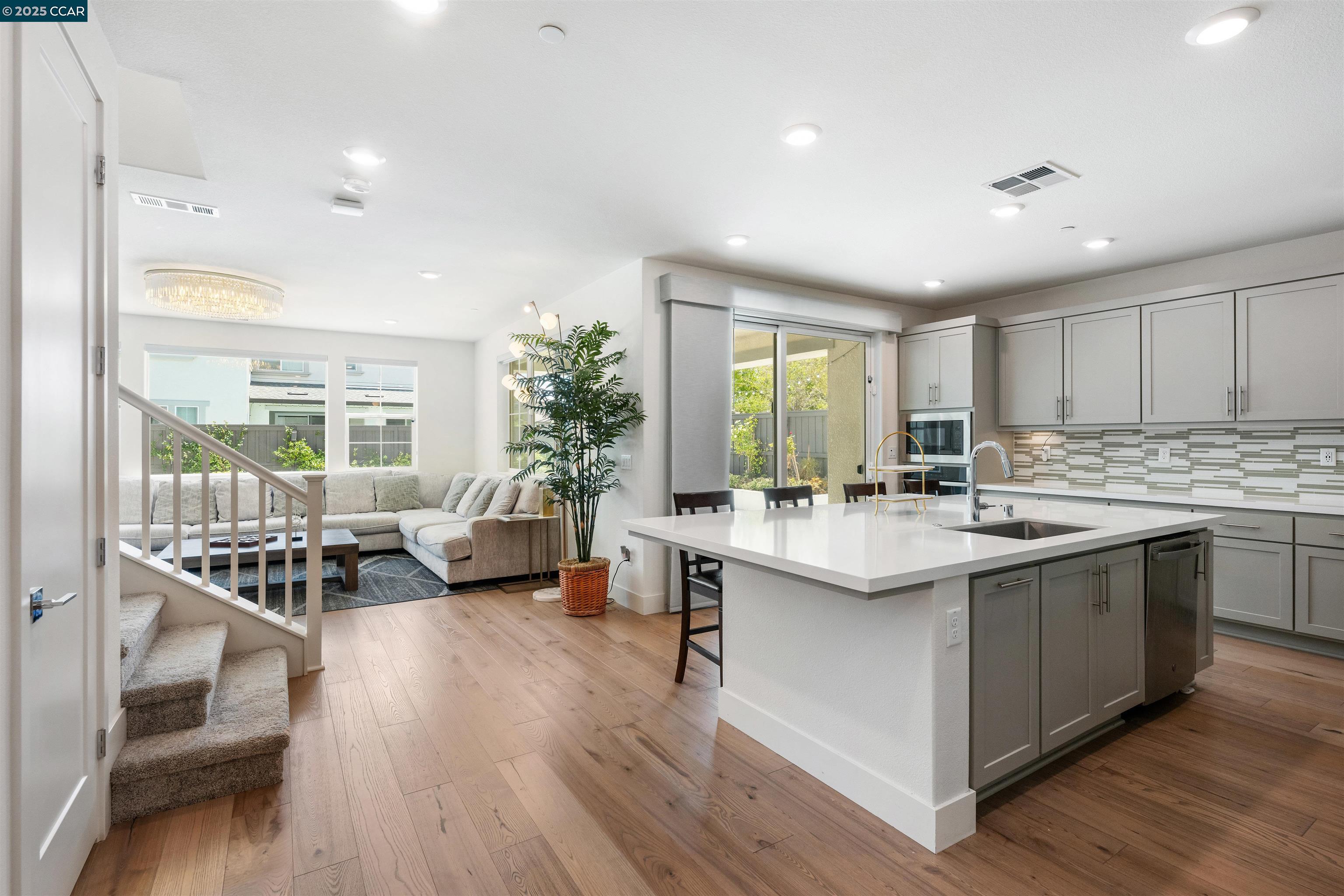 Detail Gallery Image 11 of 46 For 6274 Carousel Ave, Tracy,  CA 95377 - 5 Beds | 4/1 Baths