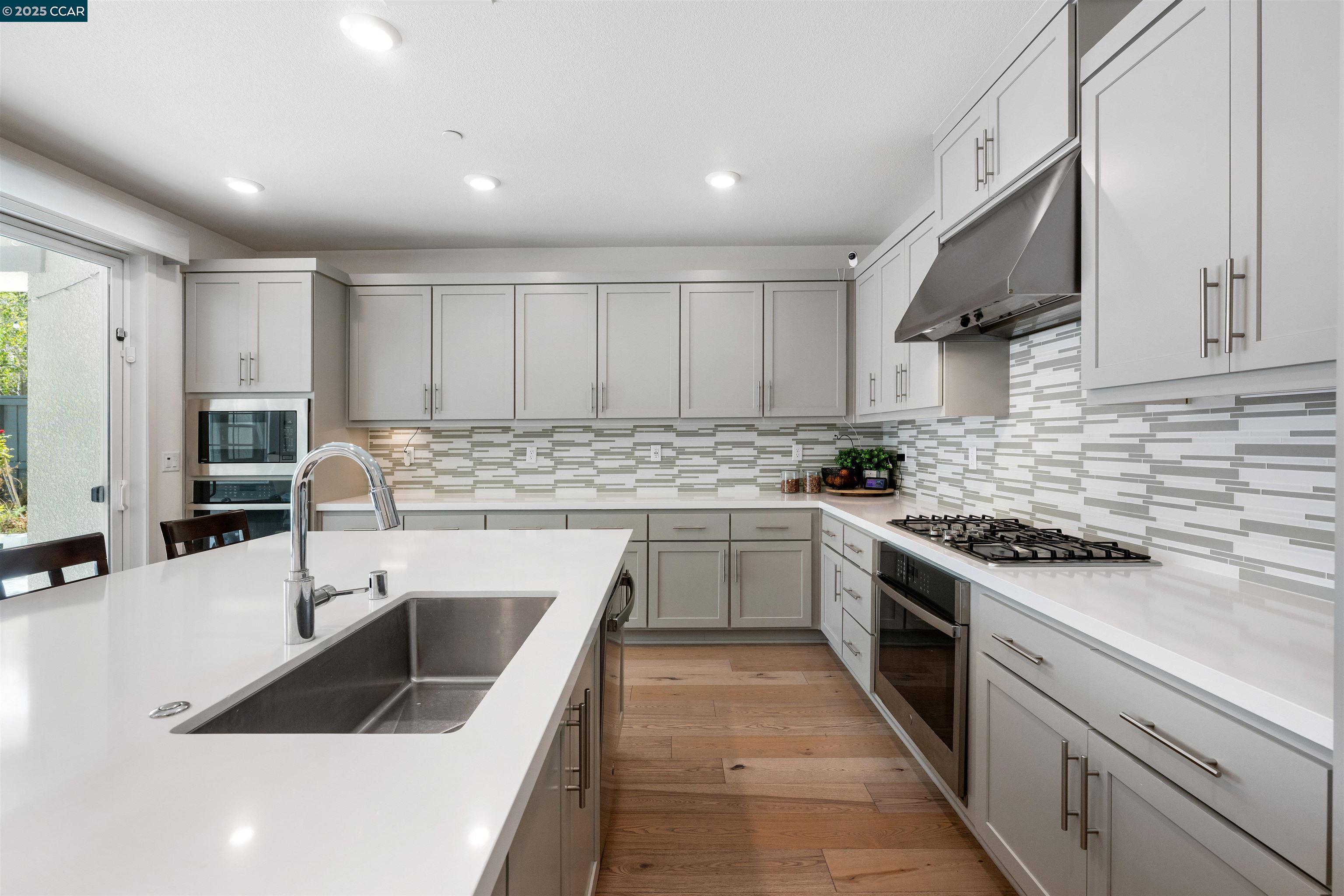 Detail Gallery Image 13 of 46 For 6274 Carousel Ave, Tracy,  CA 95377 - 5 Beds | 4/1 Baths
