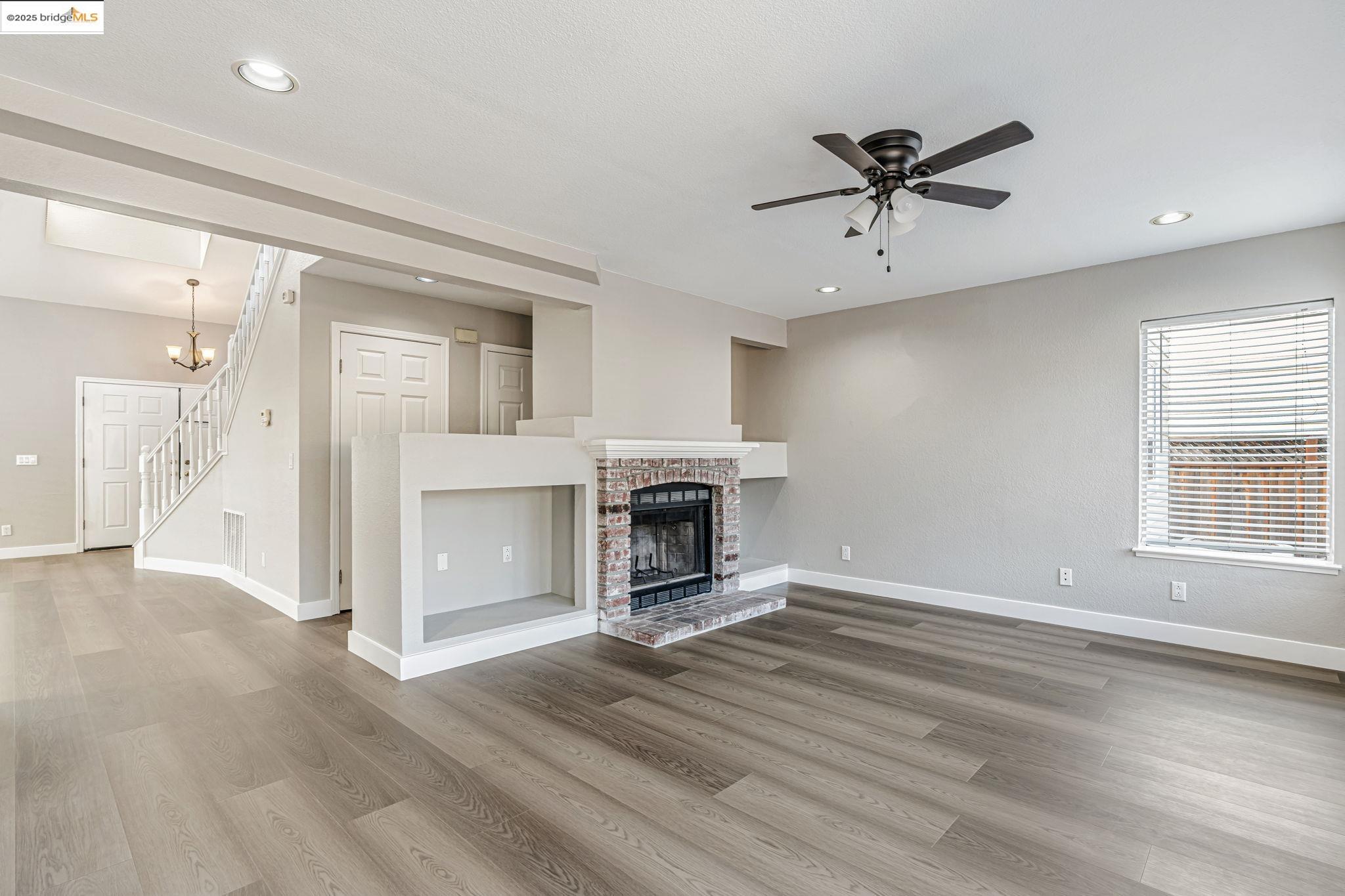 Detail Gallery Image 11 of 43 For 5052 Perry Way, Antioch,  CA 94531-8414 - 4 Beds | 3 Baths