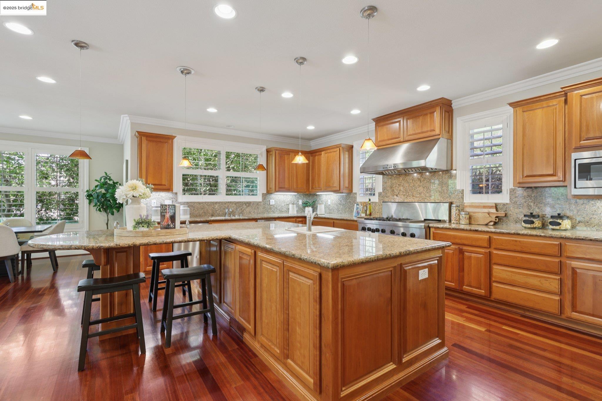 Detail Gallery Image 20 of 58 For 125 Mystic Pl, Alamo,  CA 94507 - 5 Beds | 4/1 Baths