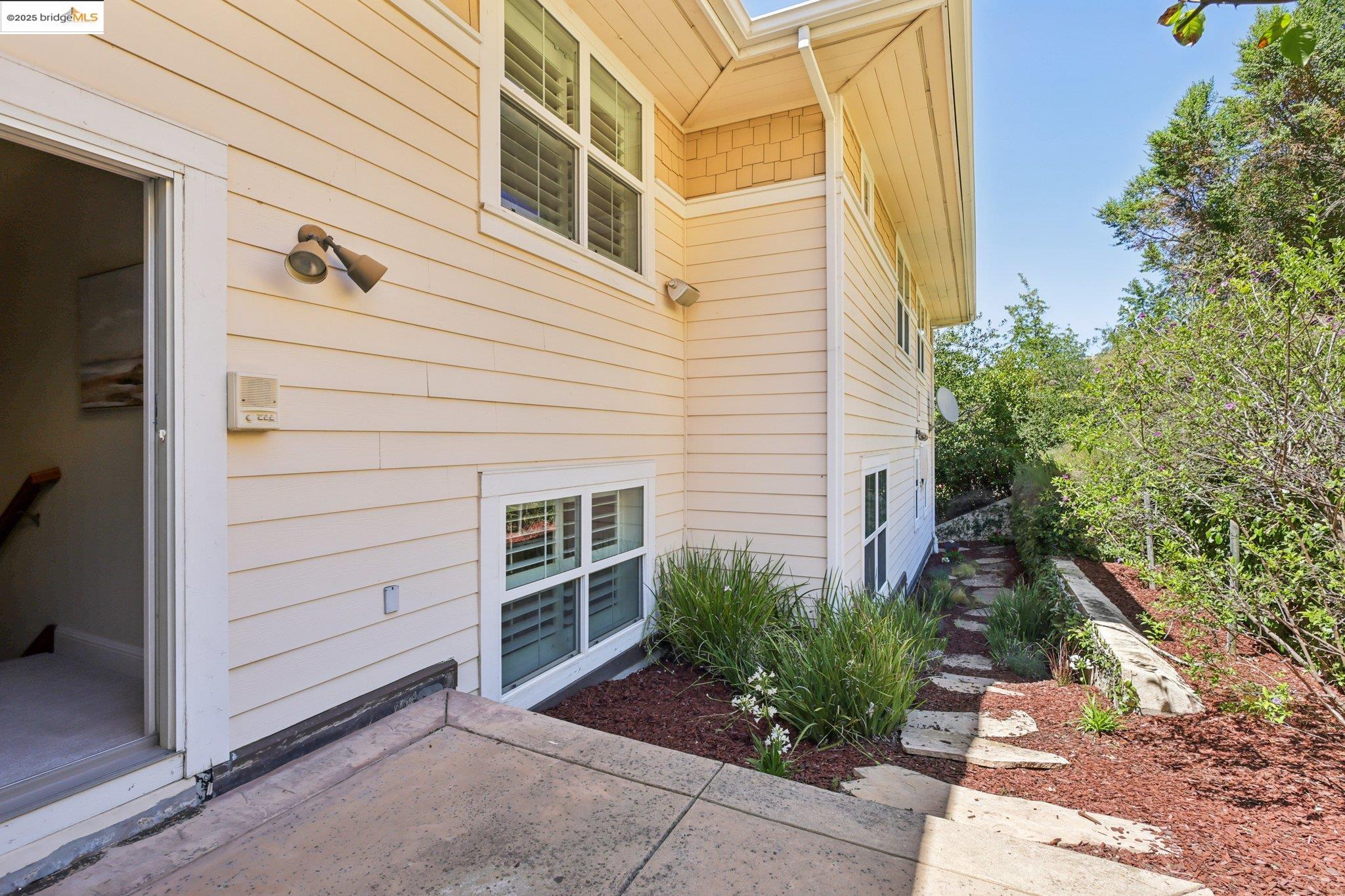 Detail Gallery Image 36 of 58 For 125 Mystic Pl, Alamo,  CA 94507 - 5 Beds | 4/1 Baths