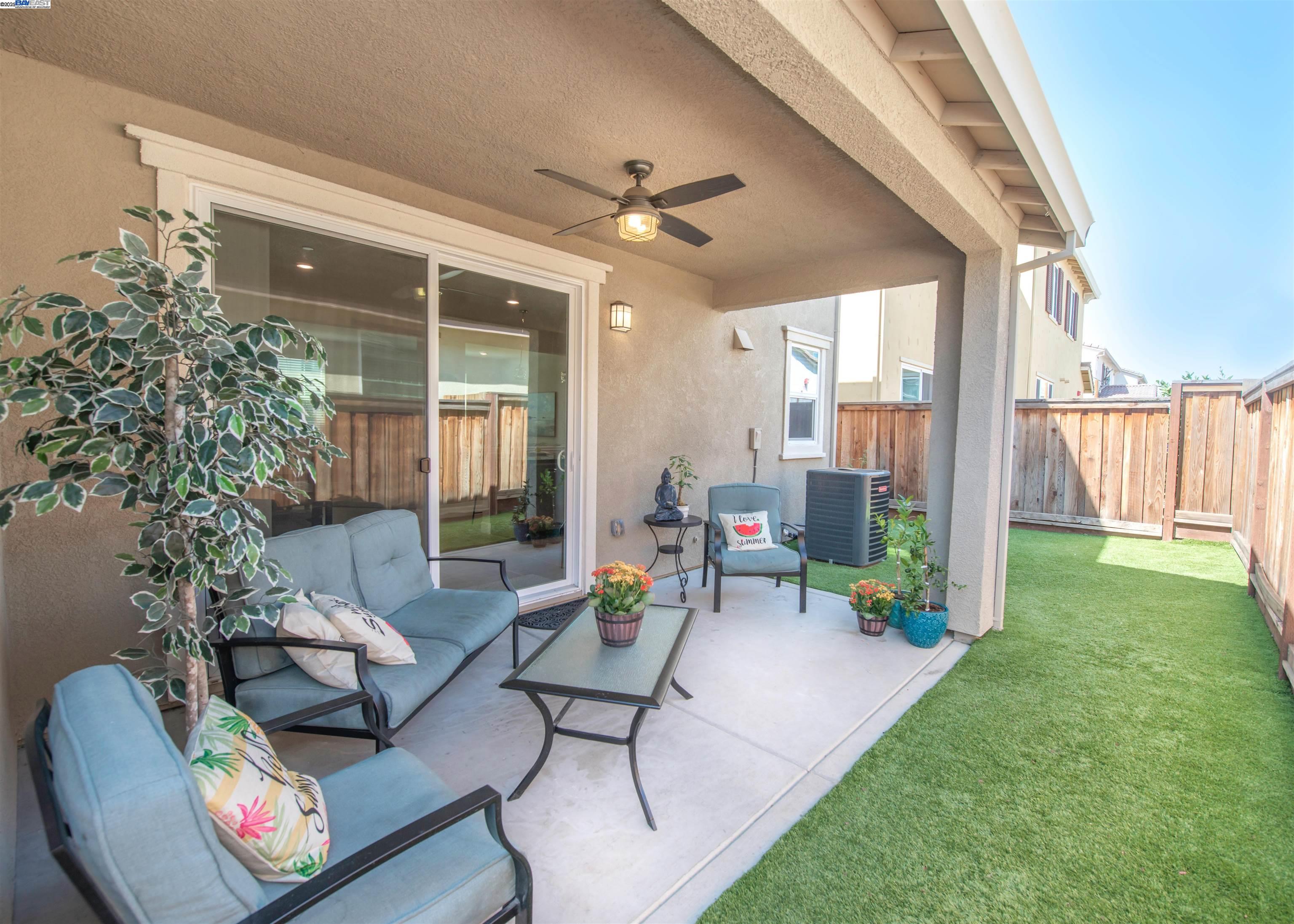 Detail Gallery Image 7 of 9 For 2049 Salice Way, Brentwood,  CA 94513 - 4 Beds | 3 Baths