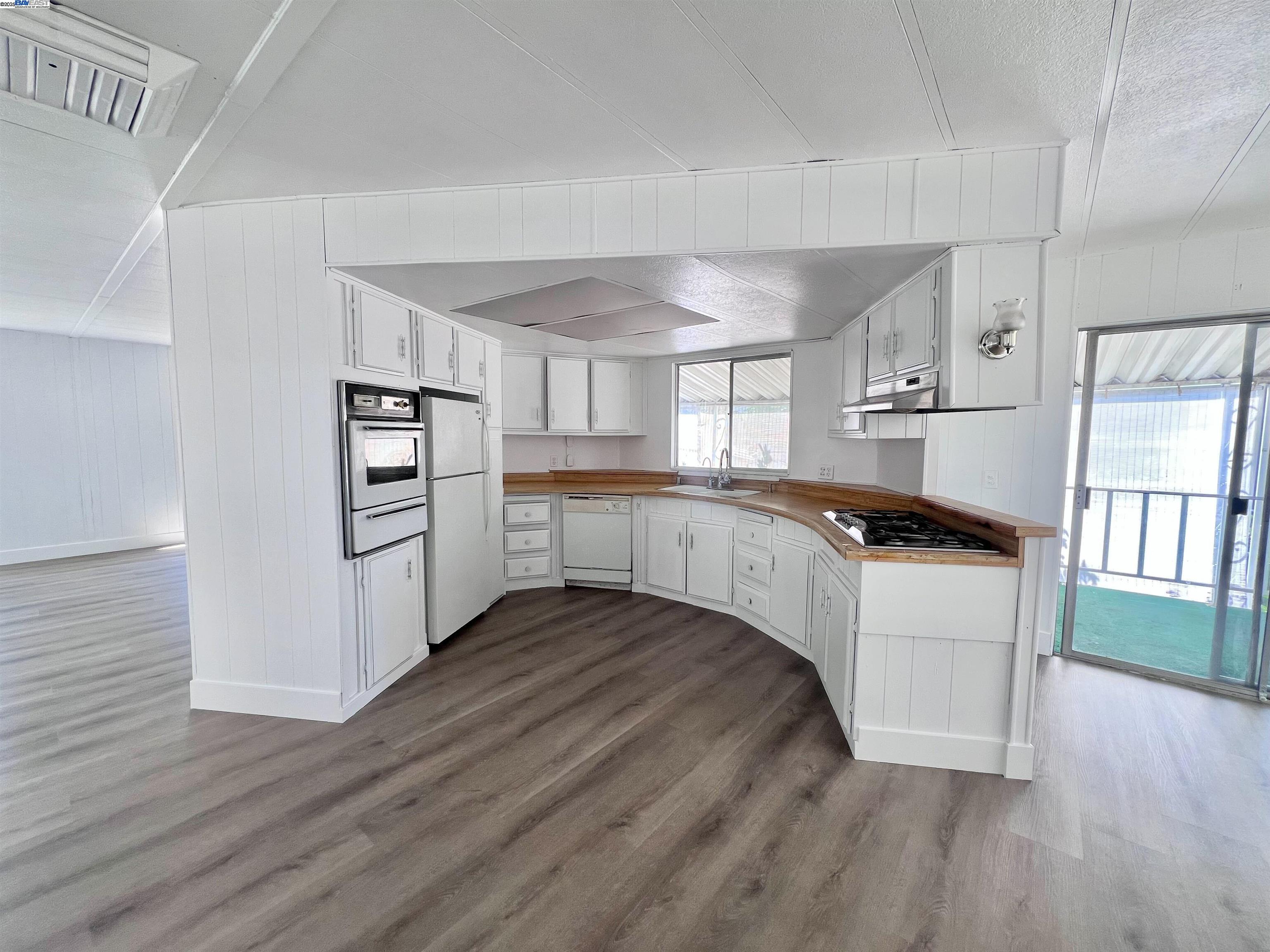 Detail Gallery Image 5 of 10 For 5450 Monterey Rd #87,  San Jose,  CA 95111 - 2 Beds | 2 Baths
