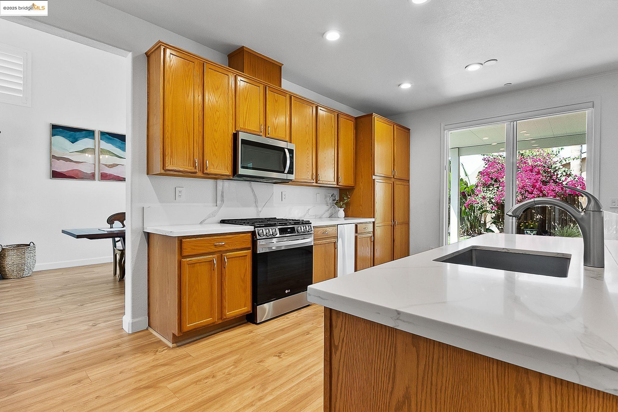 Detail Gallery Image 13 of 43 For 917 Sawyer Way, Brentwood,  CA 94513 - 5 Beds | 2/1 Baths