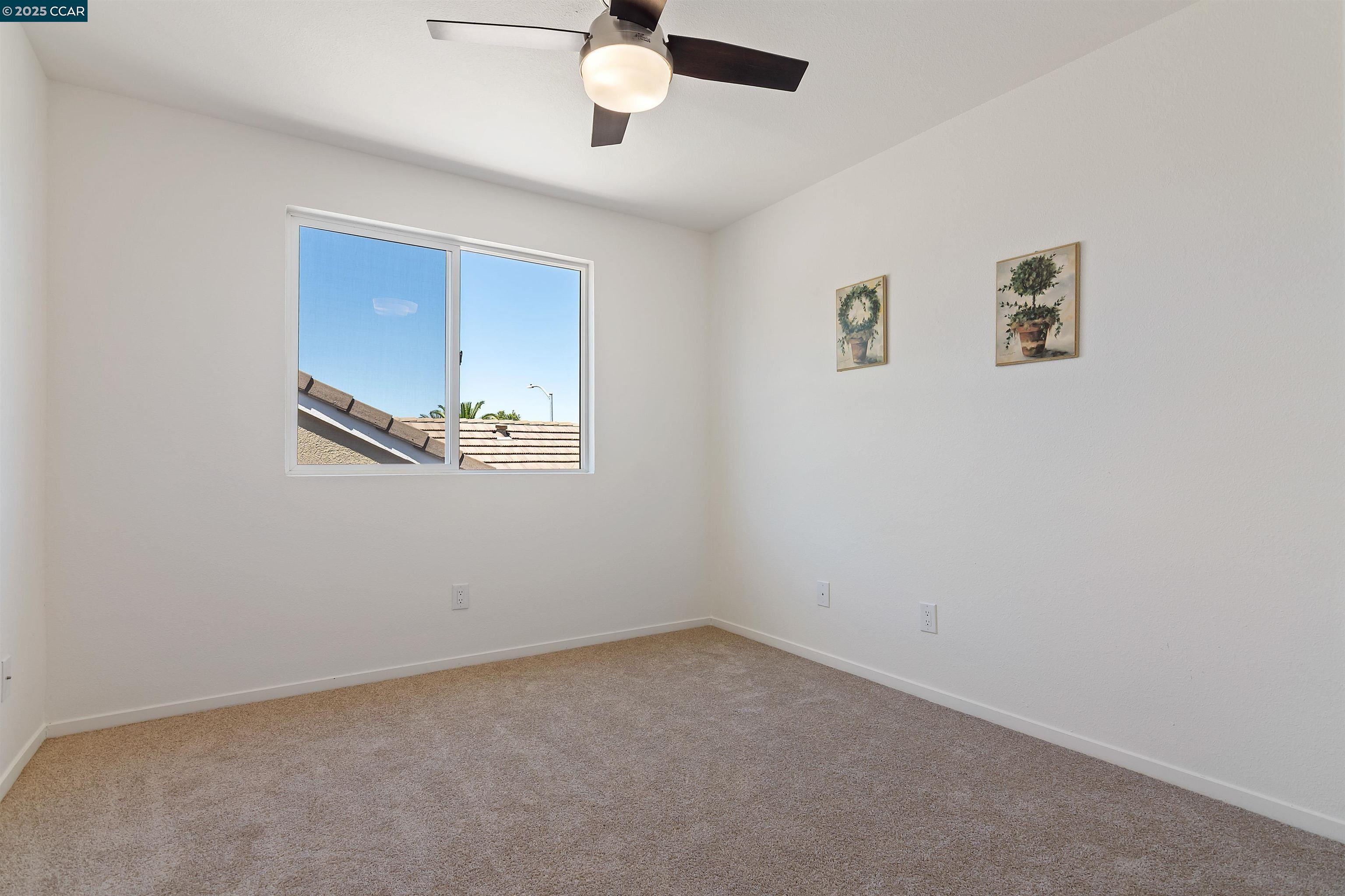 Detail Gallery Image 6 of 6 For 105 Salinas Ct, Pittsburg,  CA 94565 - 5 Beds | 2/1 Baths