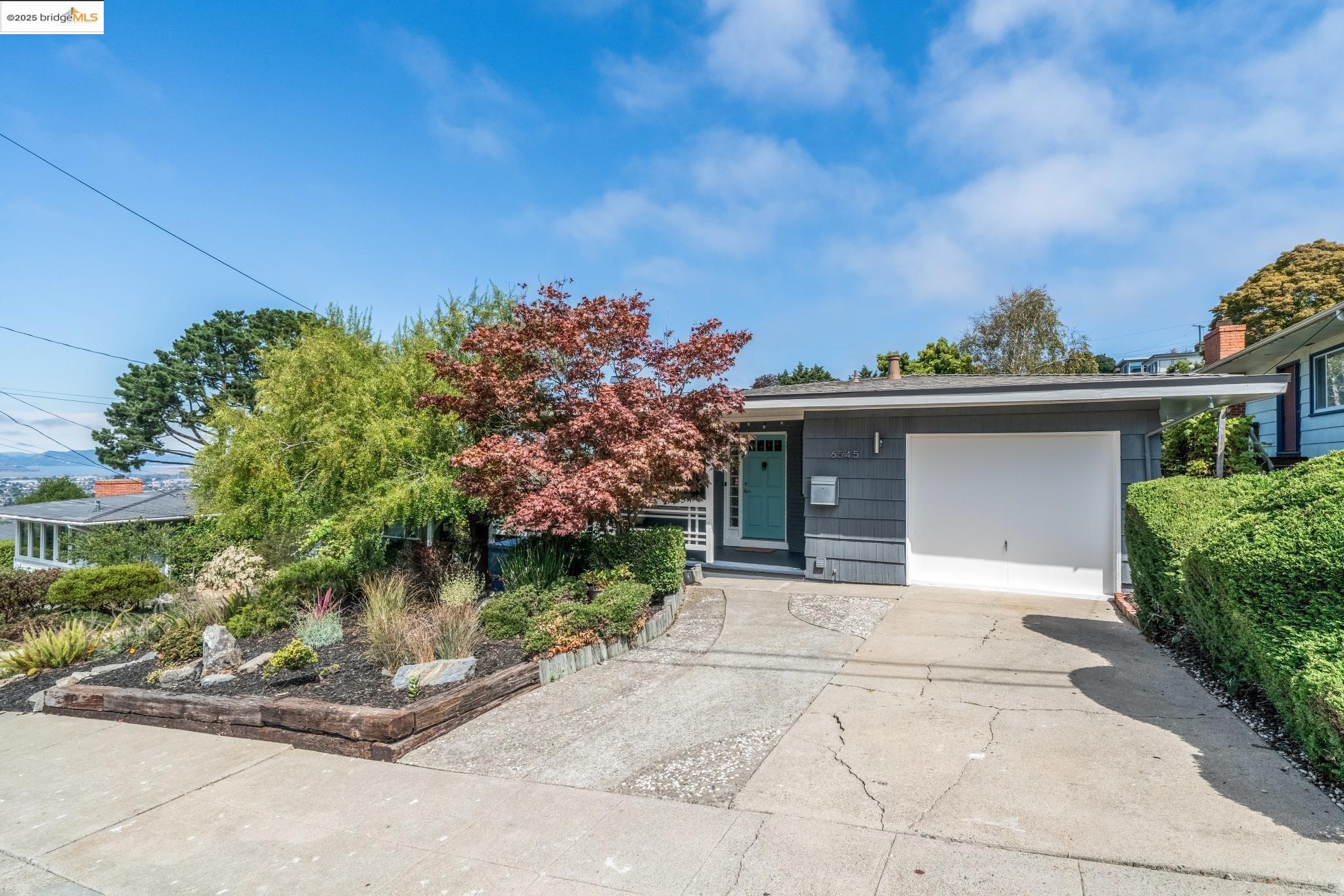 Detail Gallery Image 1 of 60 For 6545 Alta Vista Dr, El Cerrito,  CA 94530 - 2 Beds | 1 Baths