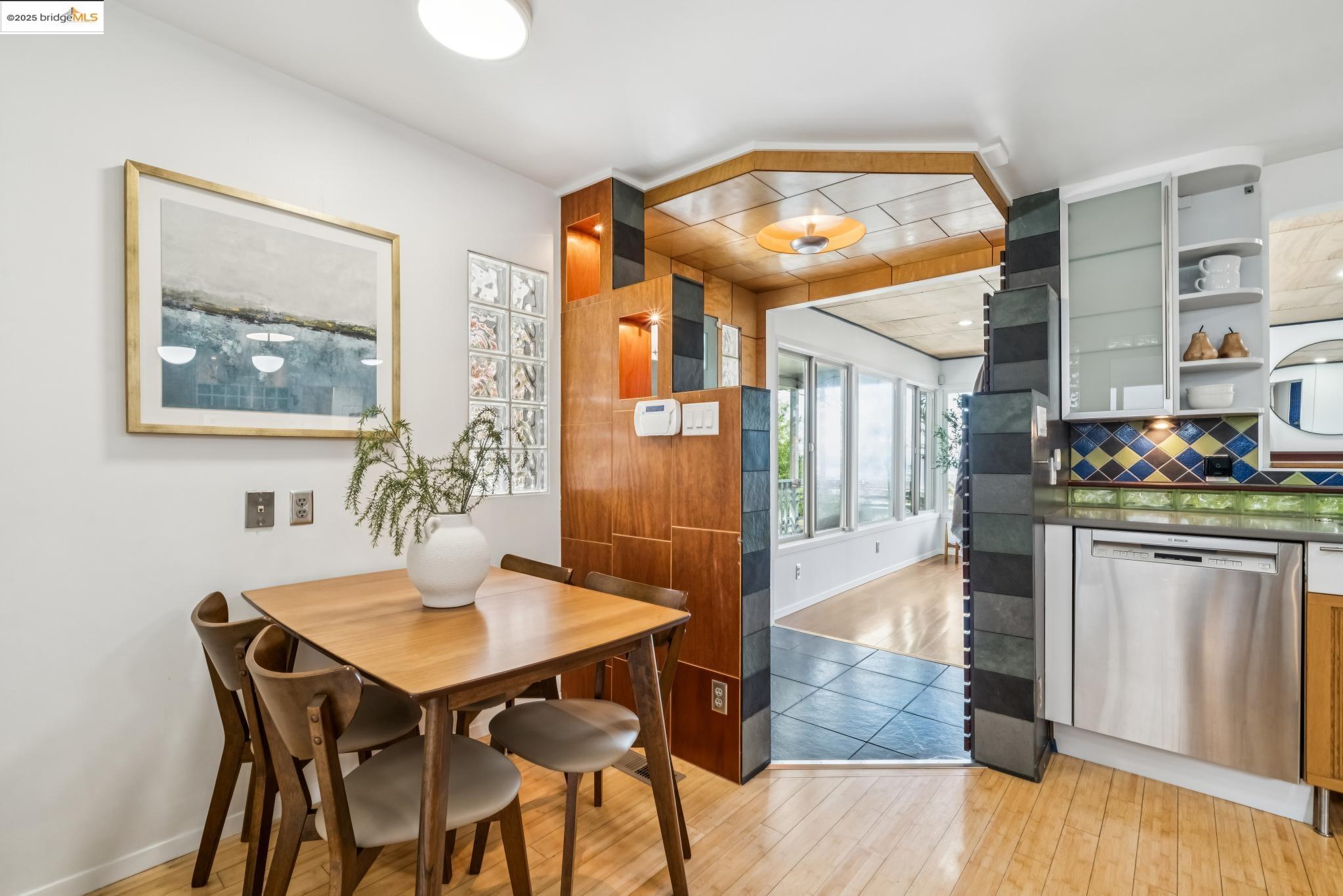 Detail Gallery Image 18 of 60 For 6545 Alta Vista Dr, El Cerrito,  CA 94530 - 2 Beds | 1 Baths