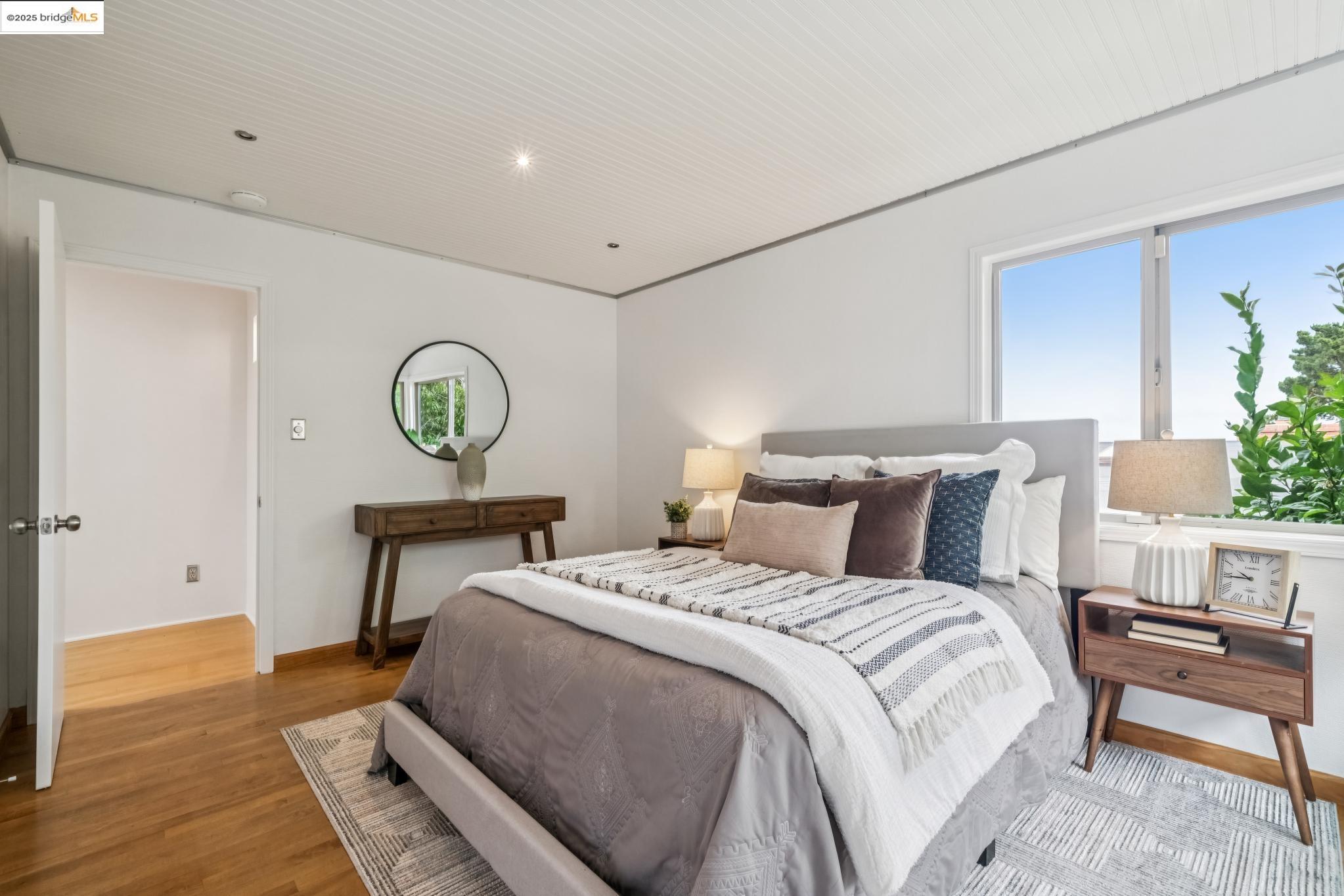 Detail Gallery Image 24 of 60 For 6545 Alta Vista Dr, El Cerrito,  CA 94530 - 2 Beds | 1 Baths
