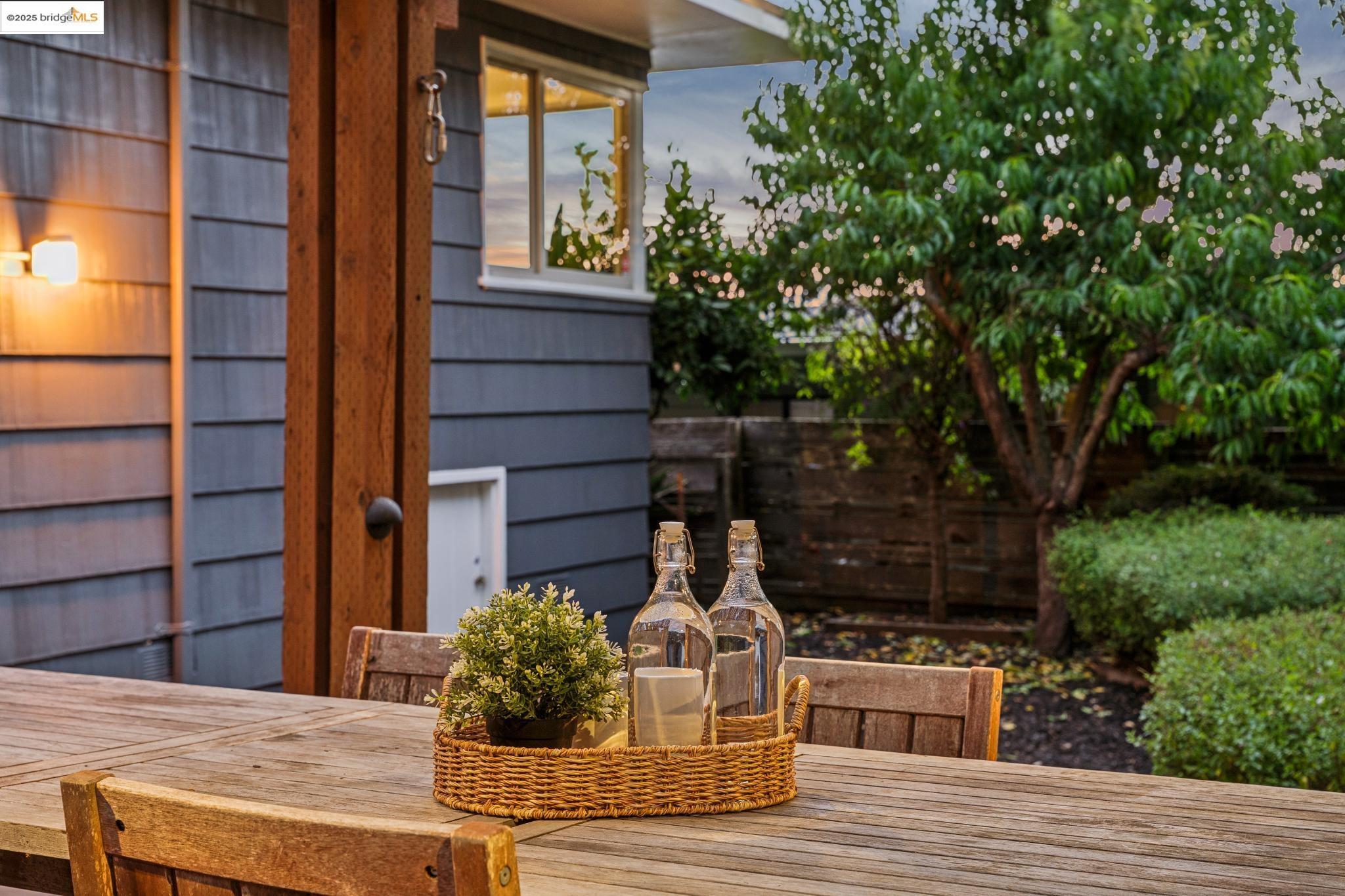 Detail Gallery Image 59 of 60 For 6545 Alta Vista Dr, El Cerrito,  CA 94530 - 2 Beds | 1 Baths