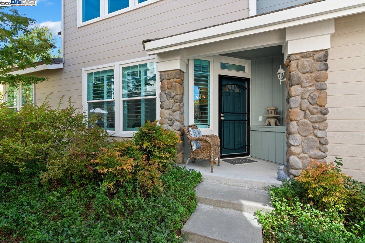 Detail Gallery Image 9 of 32 For 4701 Keller Ridge Dr, Clayton,  CA 94517 - 3 Beds | 2/1 Baths