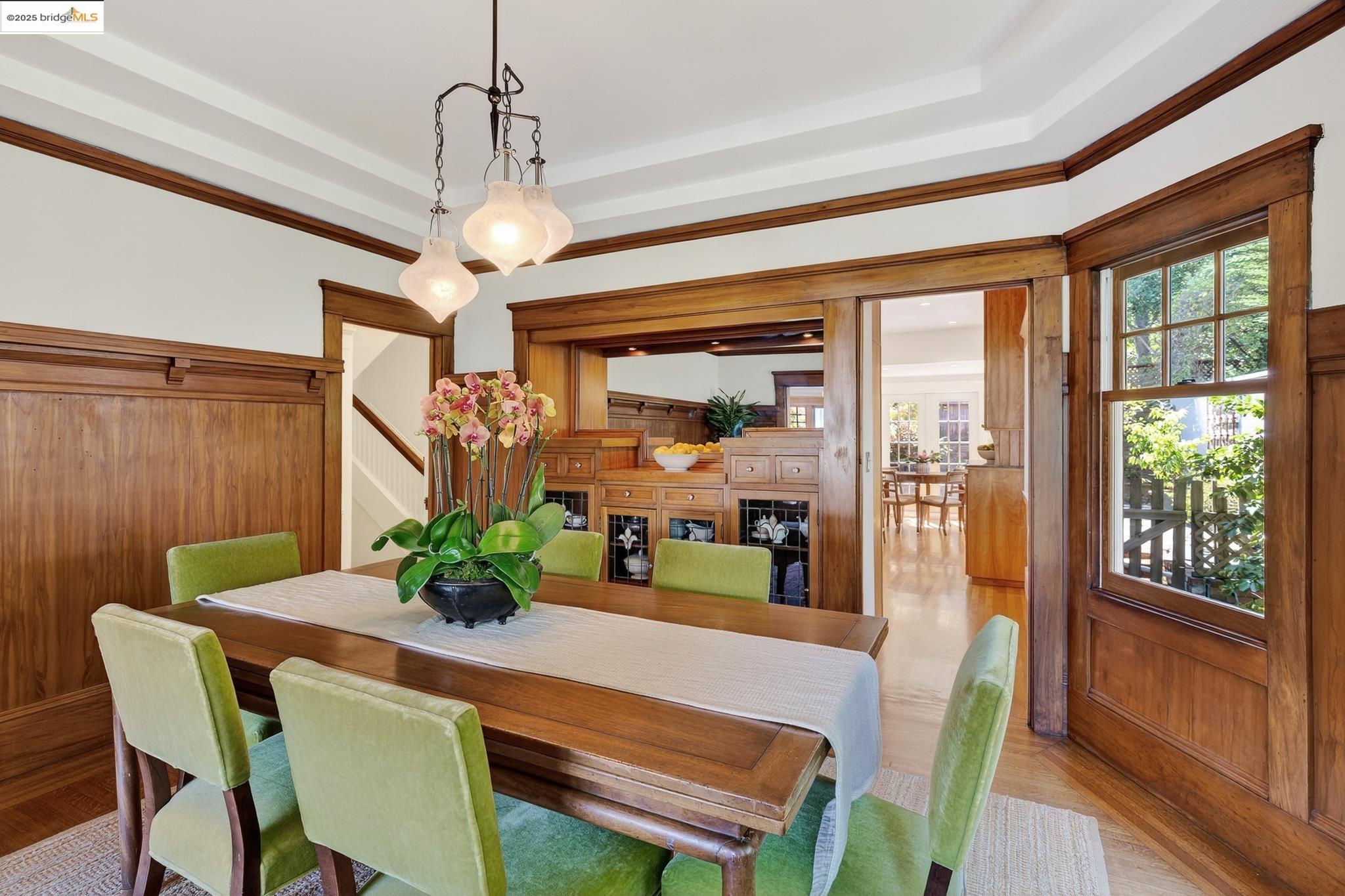 Detail Gallery Image 16 of 56 For 541 Boulevard Way, Piedmont,  CA 94610 - 3 Beds | 2 Baths