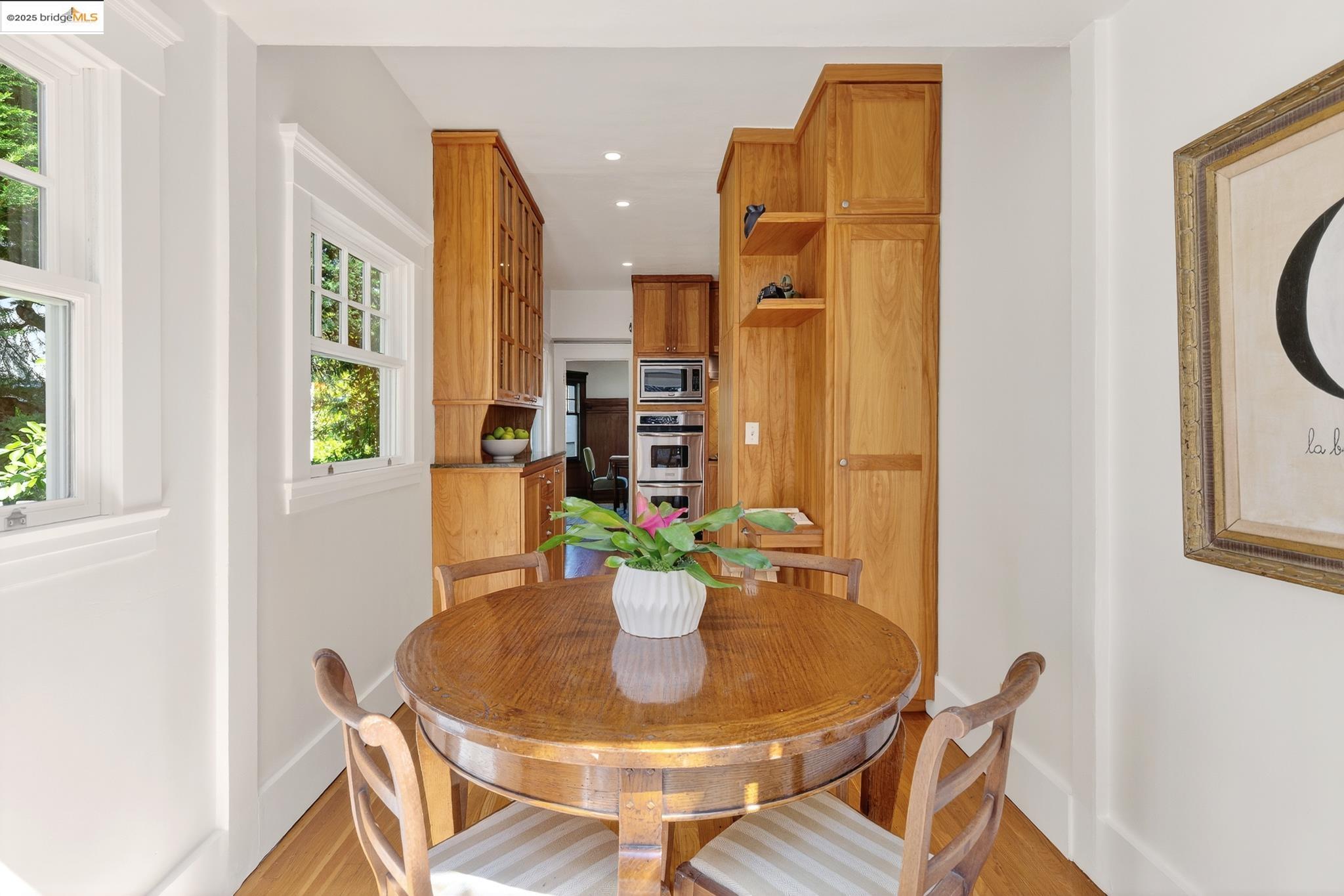 Detail Gallery Image 21 of 56 For 541 Boulevard Way, Piedmont,  CA 94610 - 3 Beds | 2 Baths