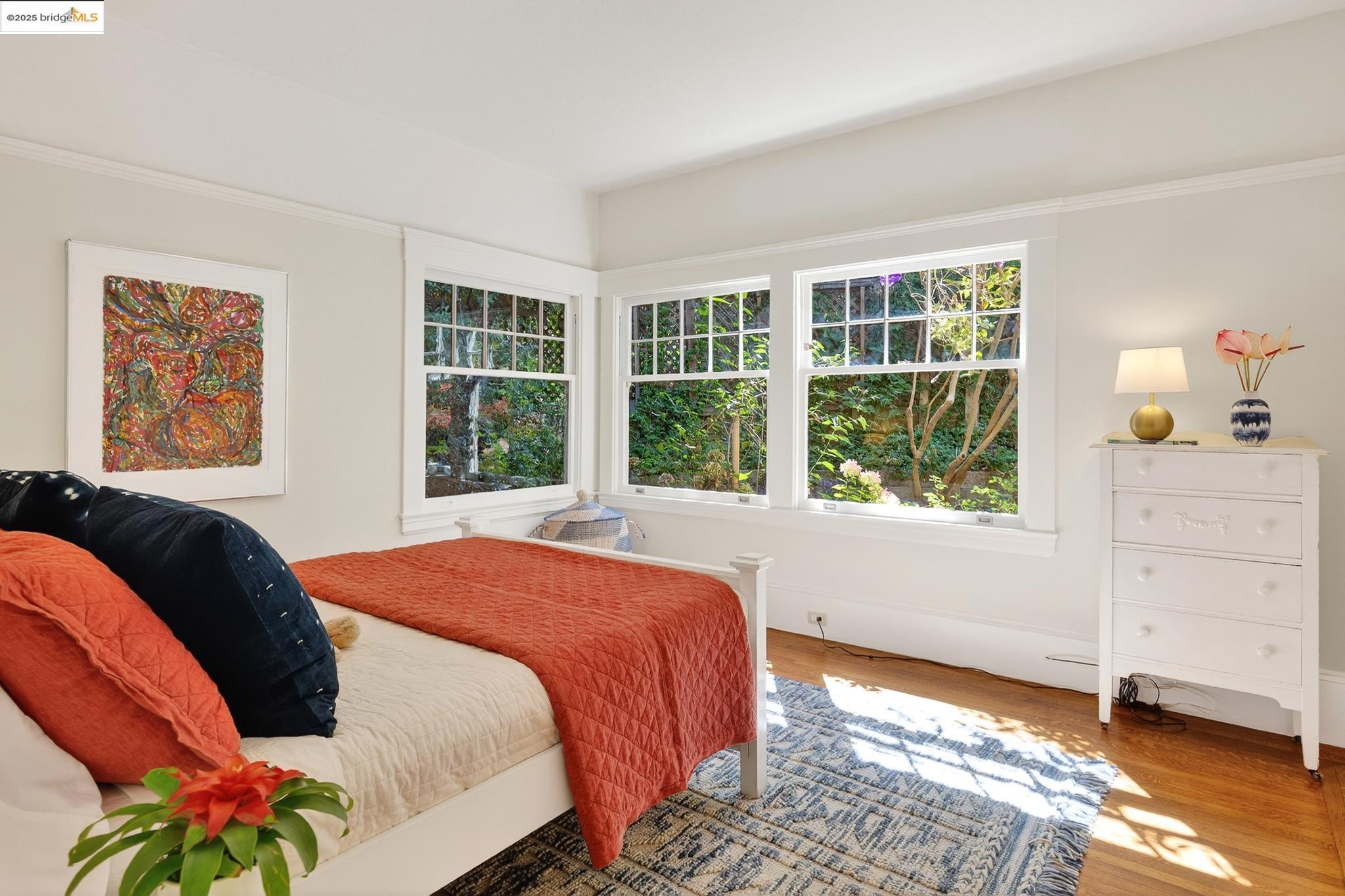 Detail Gallery Image 31 of 56 For 541 Boulevard Way, Piedmont,  CA 94610 - 3 Beds | 2 Baths
