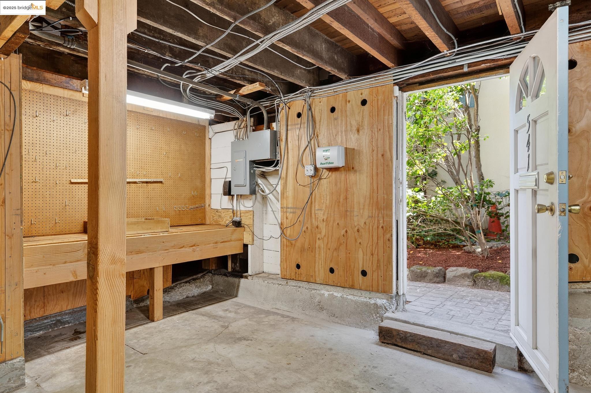 Detail Gallery Image 51 of 56 For 541 Boulevard Way, Piedmont,  CA 94610 - 3 Beds | 2 Baths