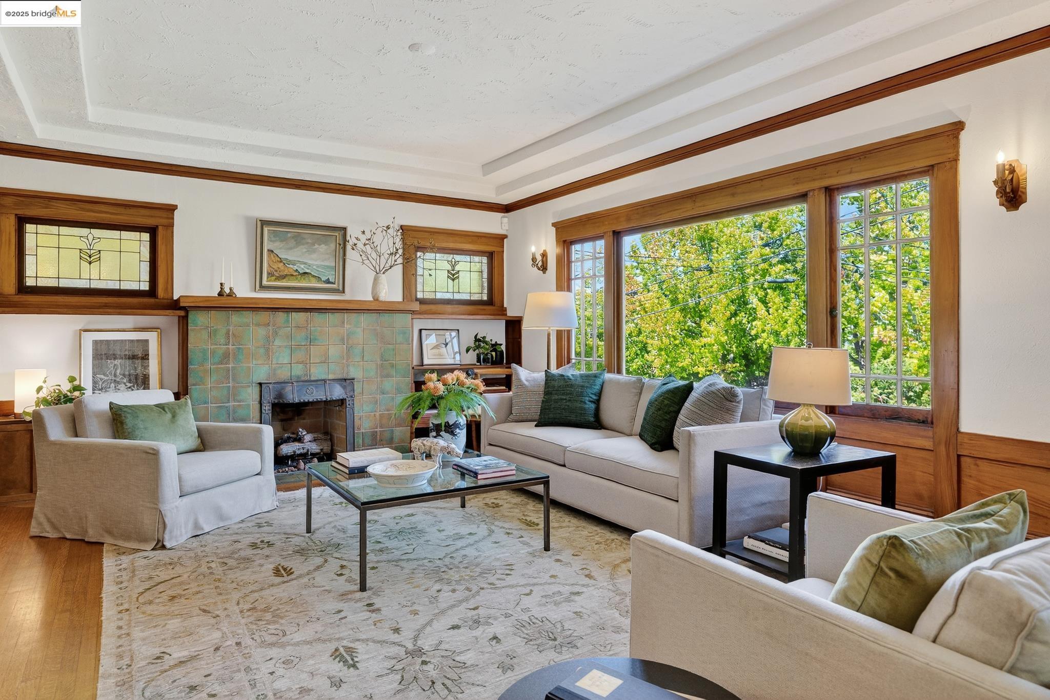 Detail Gallery Image 8 of 56 For 541 Boulevard Way, Piedmont,  CA 94610 - 3 Beds | 2 Baths