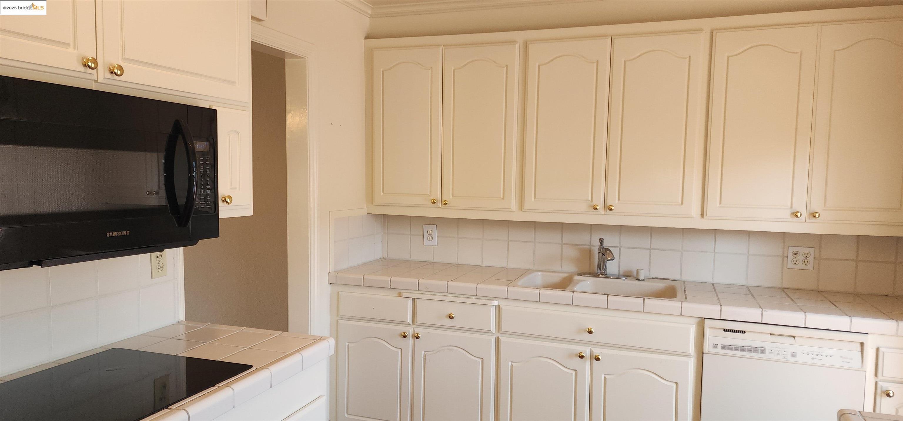 Detail Gallery Image 14 of 20 For 3672 Del Monte Way, San Leandro,  CA 94578 - 3 Beds | 2 Baths
