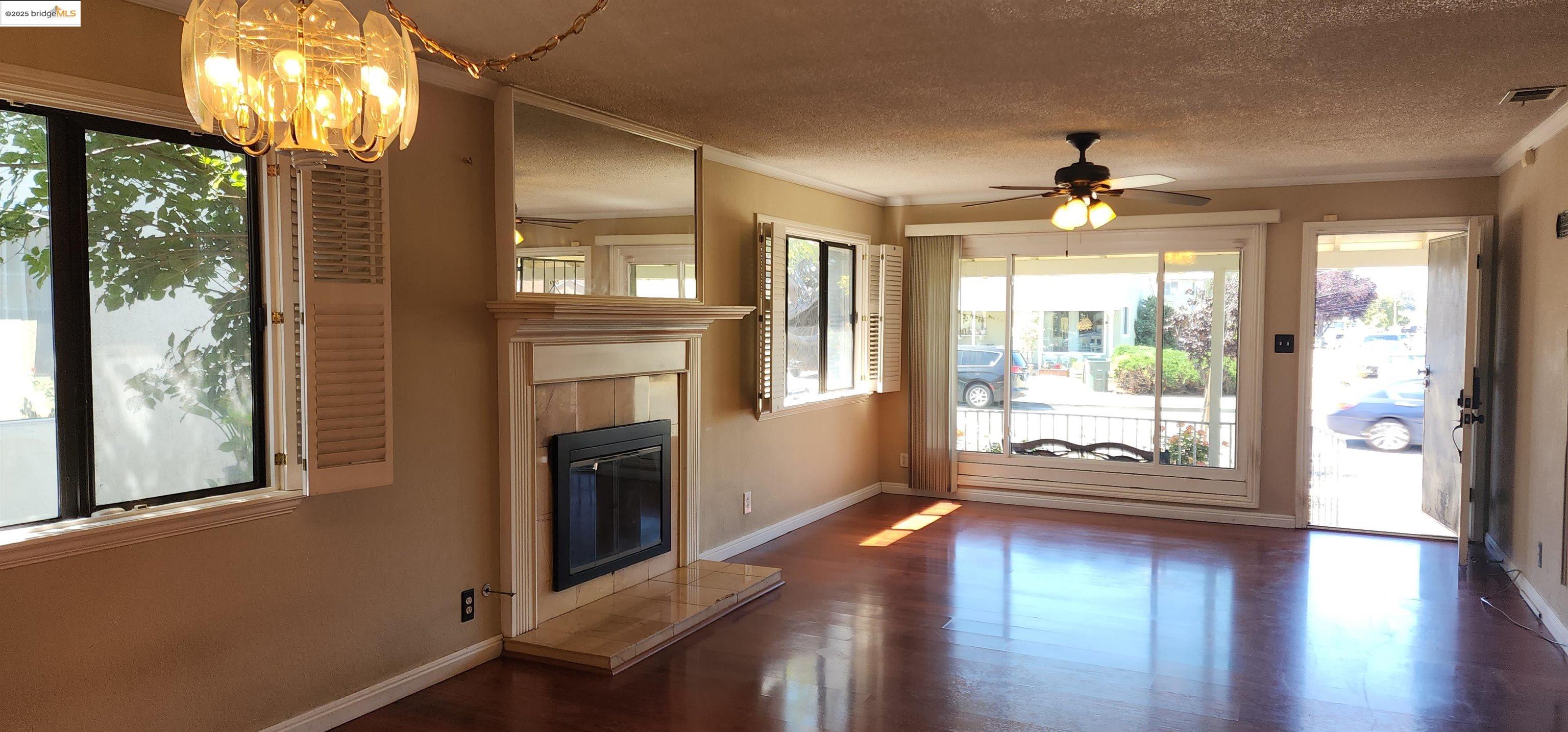 Detail Gallery Image 4 of 20 For 3672 Del Monte Way, San Leandro,  CA 94578 - 3 Beds | 2 Baths