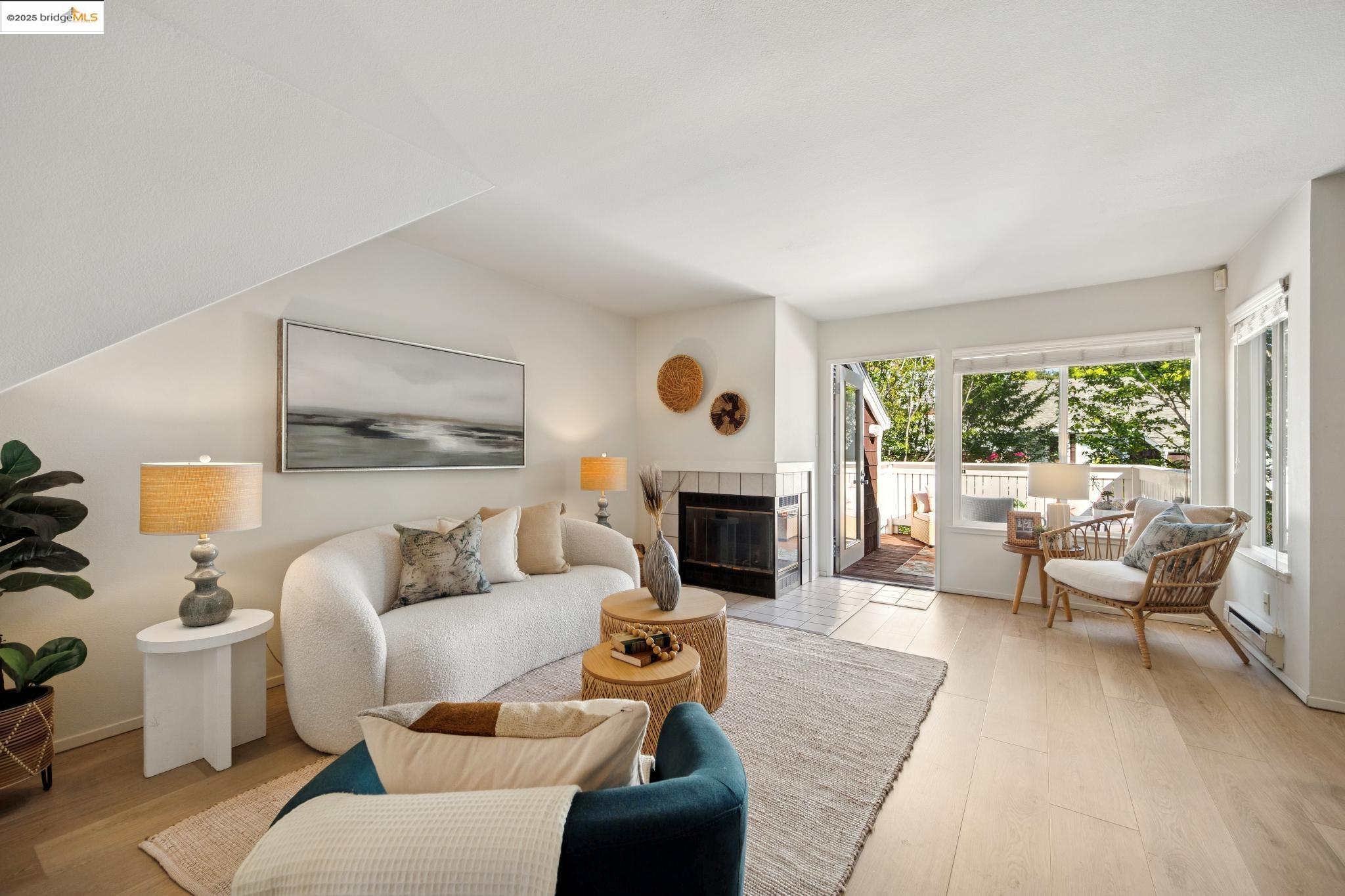 Photo #3: 41109424 Listing 