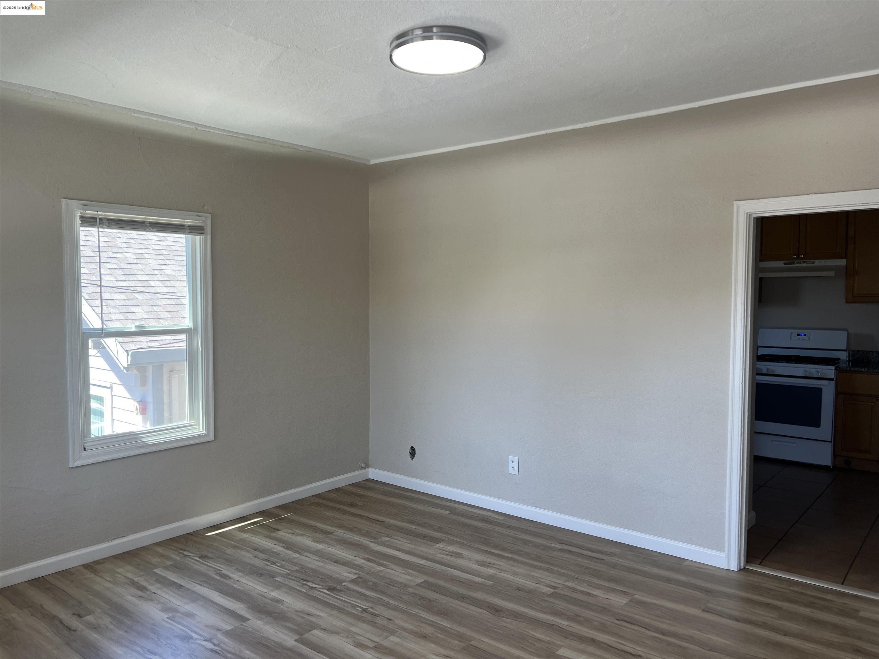 Detail Gallery Image 6 of 24 For 449-451 E 9th St, Pittsburg,  CA 94565 - – Beds | – Baths
