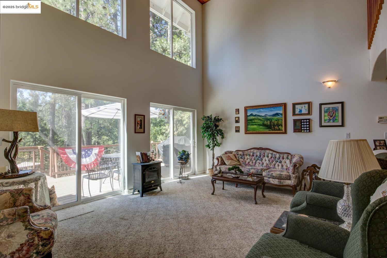 Detail Gallery Image 14 of 59 For 105 Avery Sheep Ranch Rd, Avery,  CA 95224 - 3 Beds | 3 Baths