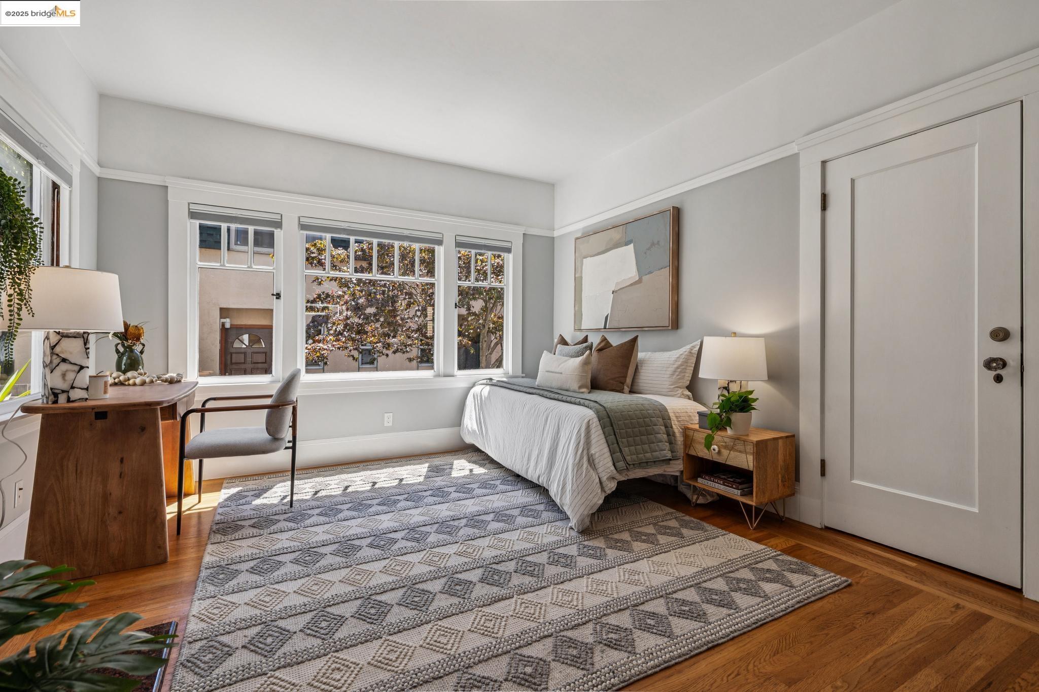 Detail Gallery Image 22 of 38 For 6426 Benvenue Ave #3,  Oakland,  CA 94618 - 2 Beds | 2 Baths