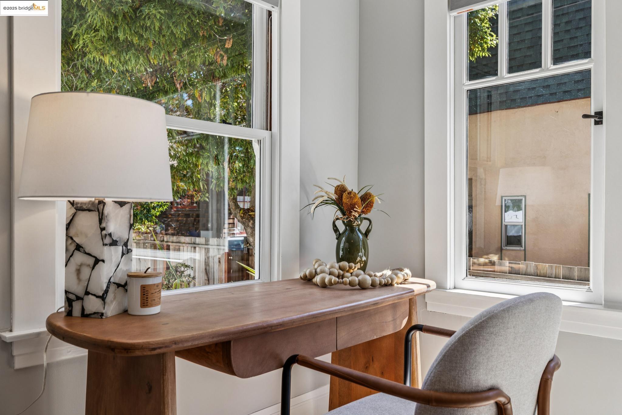 Detail Gallery Image 23 of 38 For 6426 Benvenue Ave #3,  Oakland,  CA 94618 - 2 Beds | 2 Baths