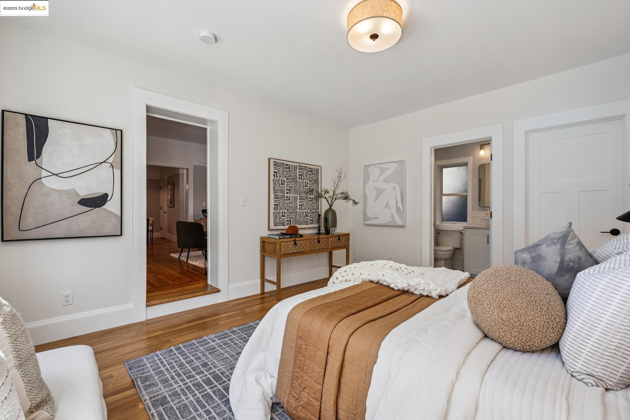 Detail Gallery Image 27 of 38 For 6426 Benvenue Ave #3,  Oakland,  CA 94618 - 2 Beds | 2 Baths