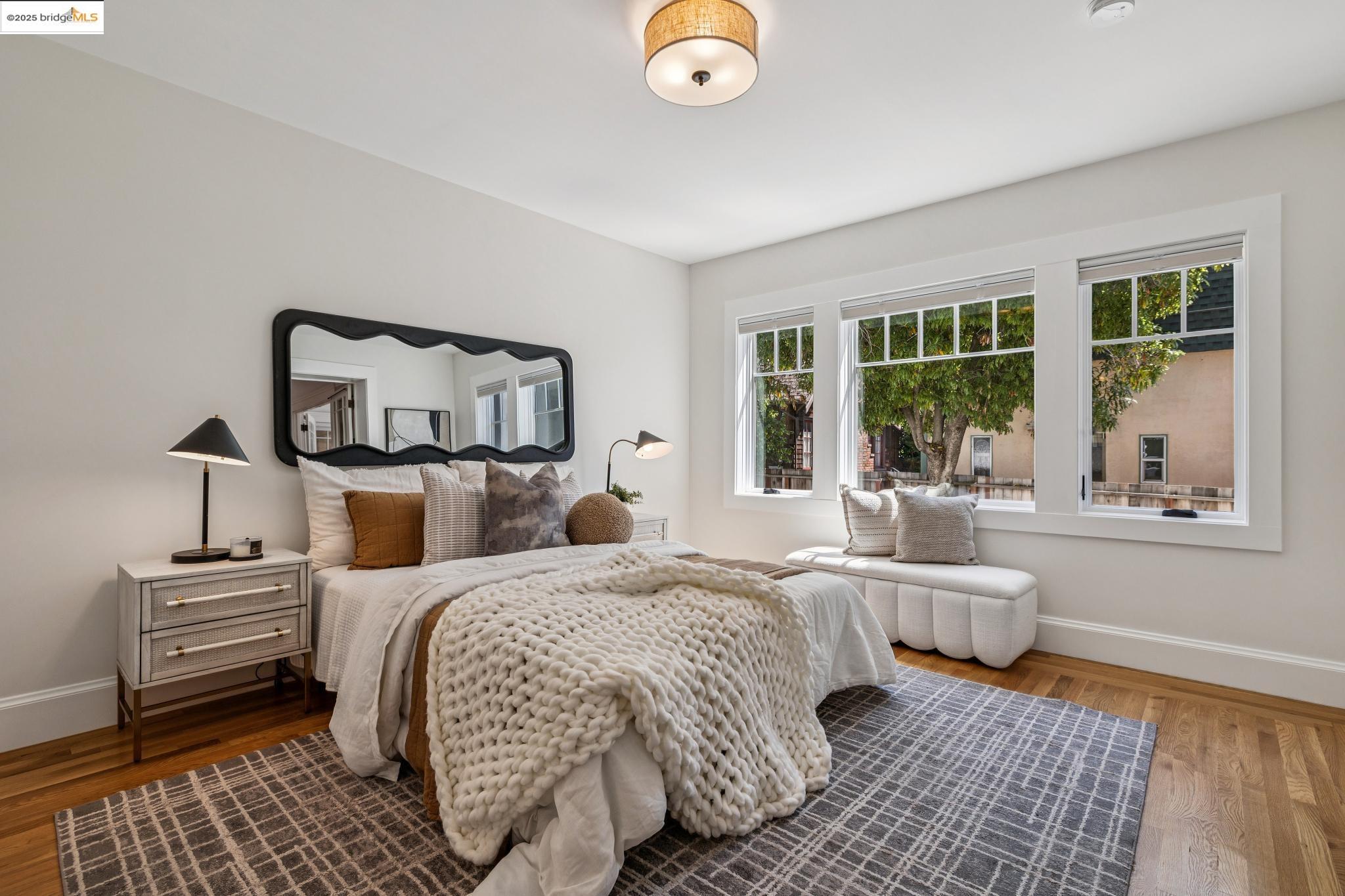 Detail Gallery Image 28 of 38 For 6426 Benvenue Ave #3,  Oakland,  CA 94618 - 2 Beds | 2 Baths