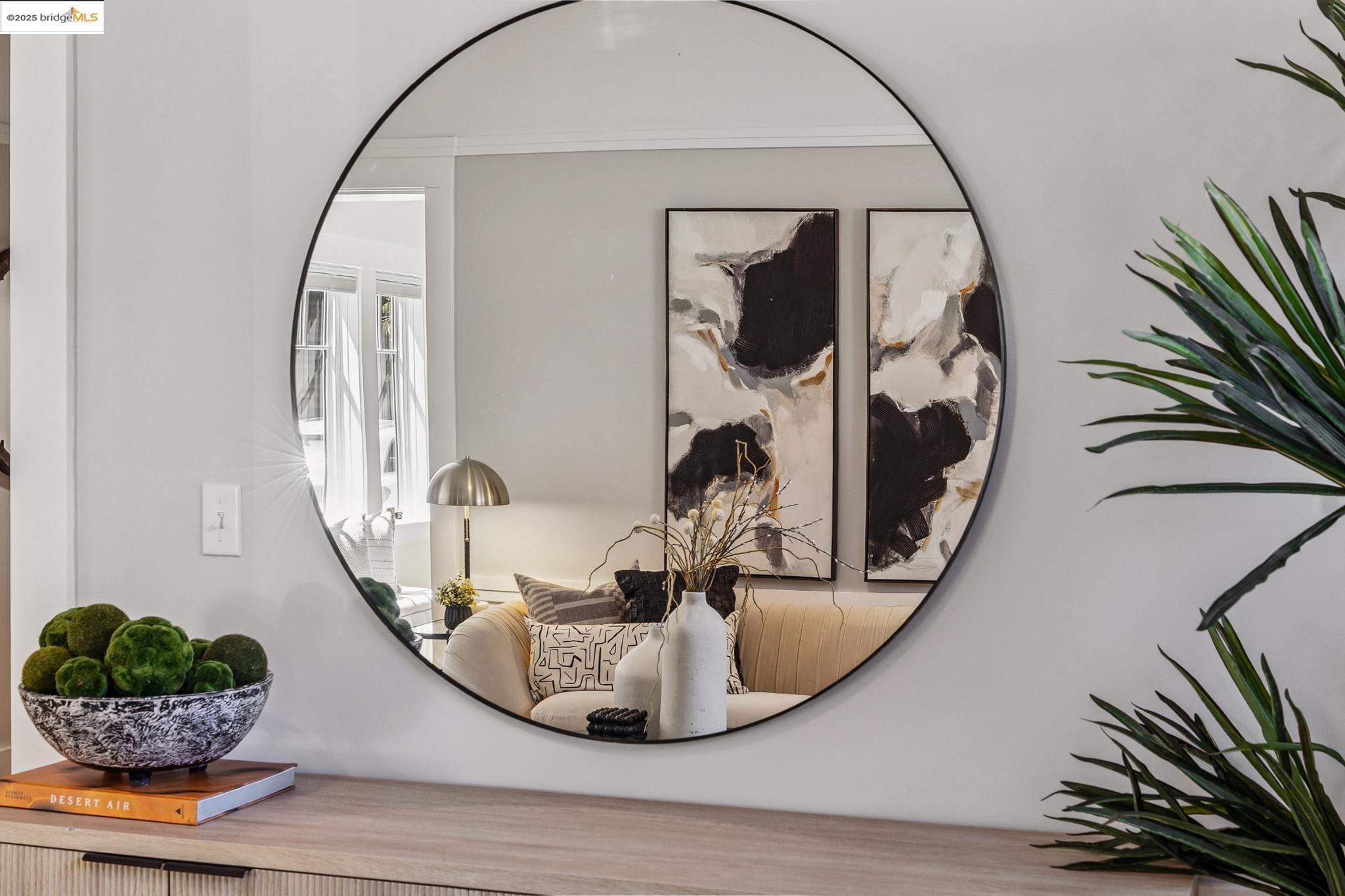 Detail Gallery Image 9 of 38 For 6426 Benvenue Ave #3,  Oakland,  CA 94618 - 2 Beds | 2 Baths