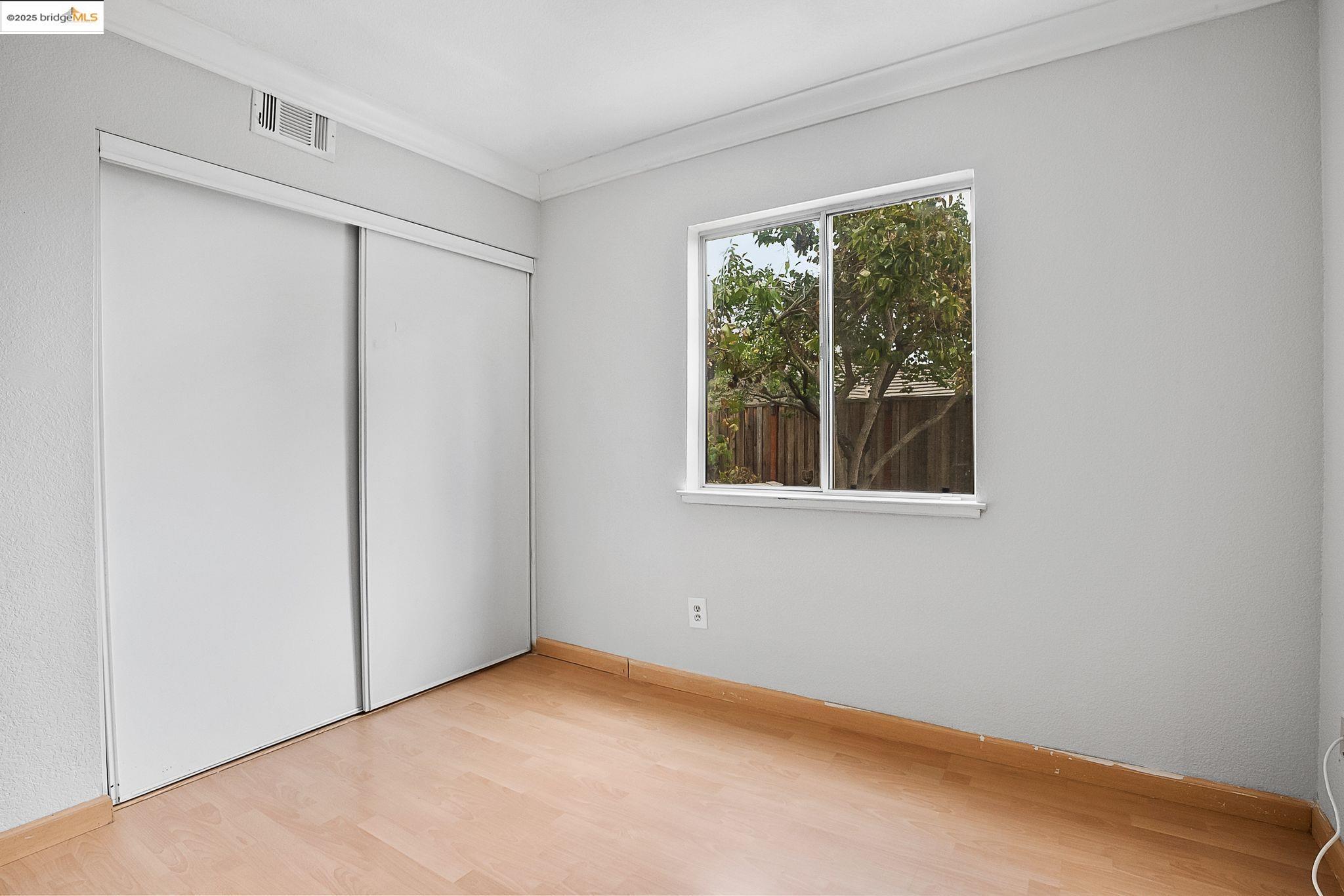 Detail Gallery Image 11 of 56 For 5165 Hereford Way, Antioch,  CA 94531 - 4 Beds | 2/1 Baths