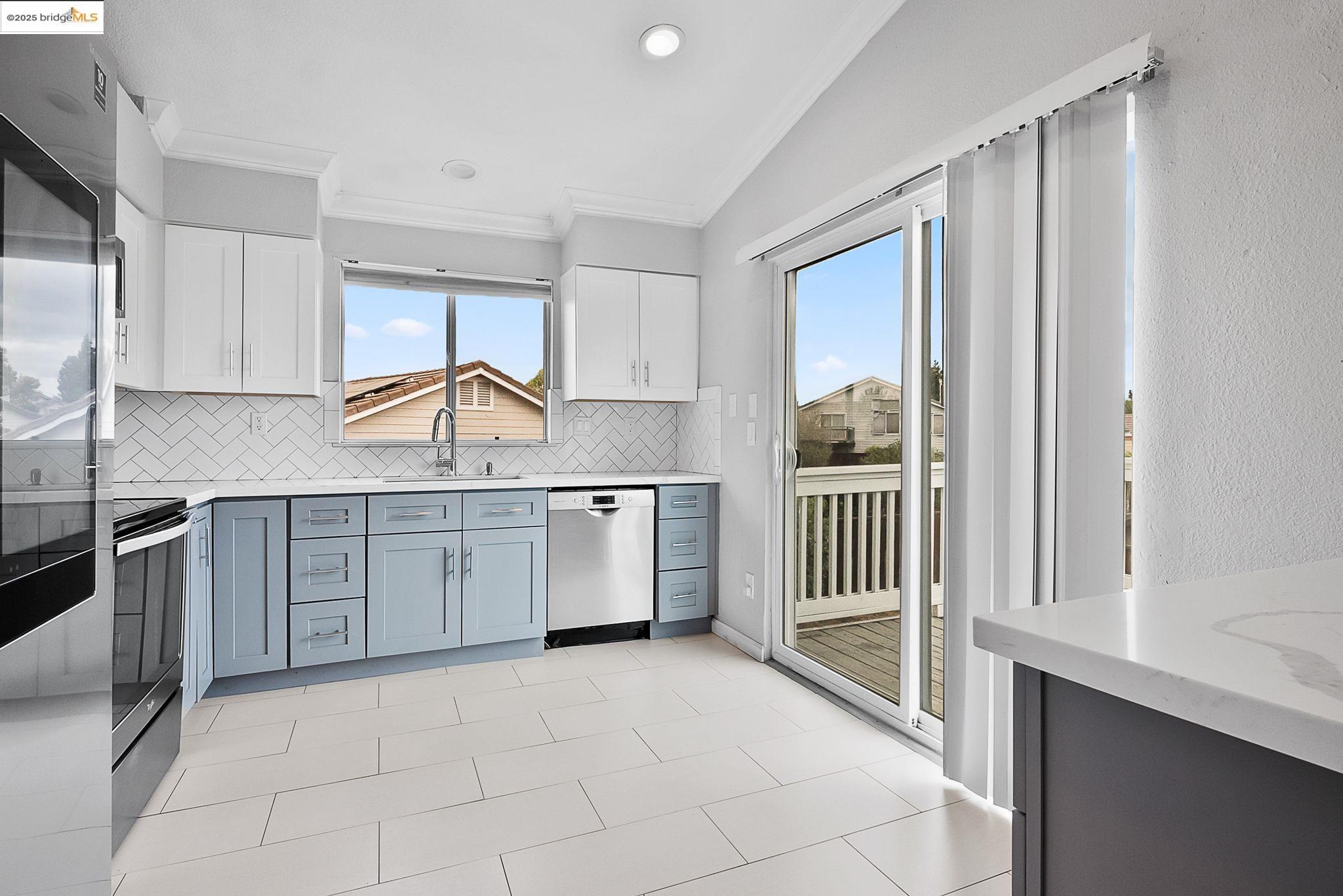 Detail Gallery Image 23 of 56 For 5165 Hereford Way, Antioch,  CA 94531 - 4 Beds | 2/1 Baths
