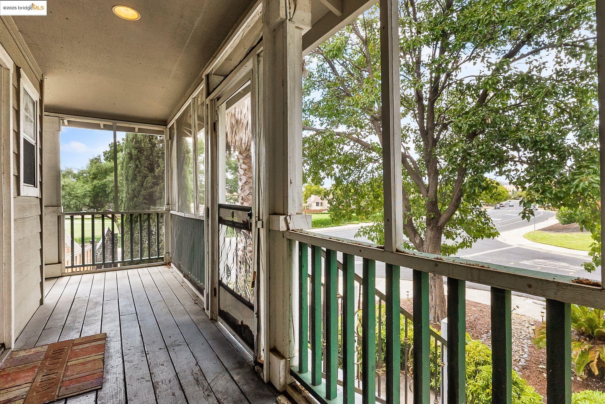 Detail Gallery Image 6 of 56 For 5165 Hereford Way, Antioch,  CA 94531 - 4 Beds | 2/1 Baths