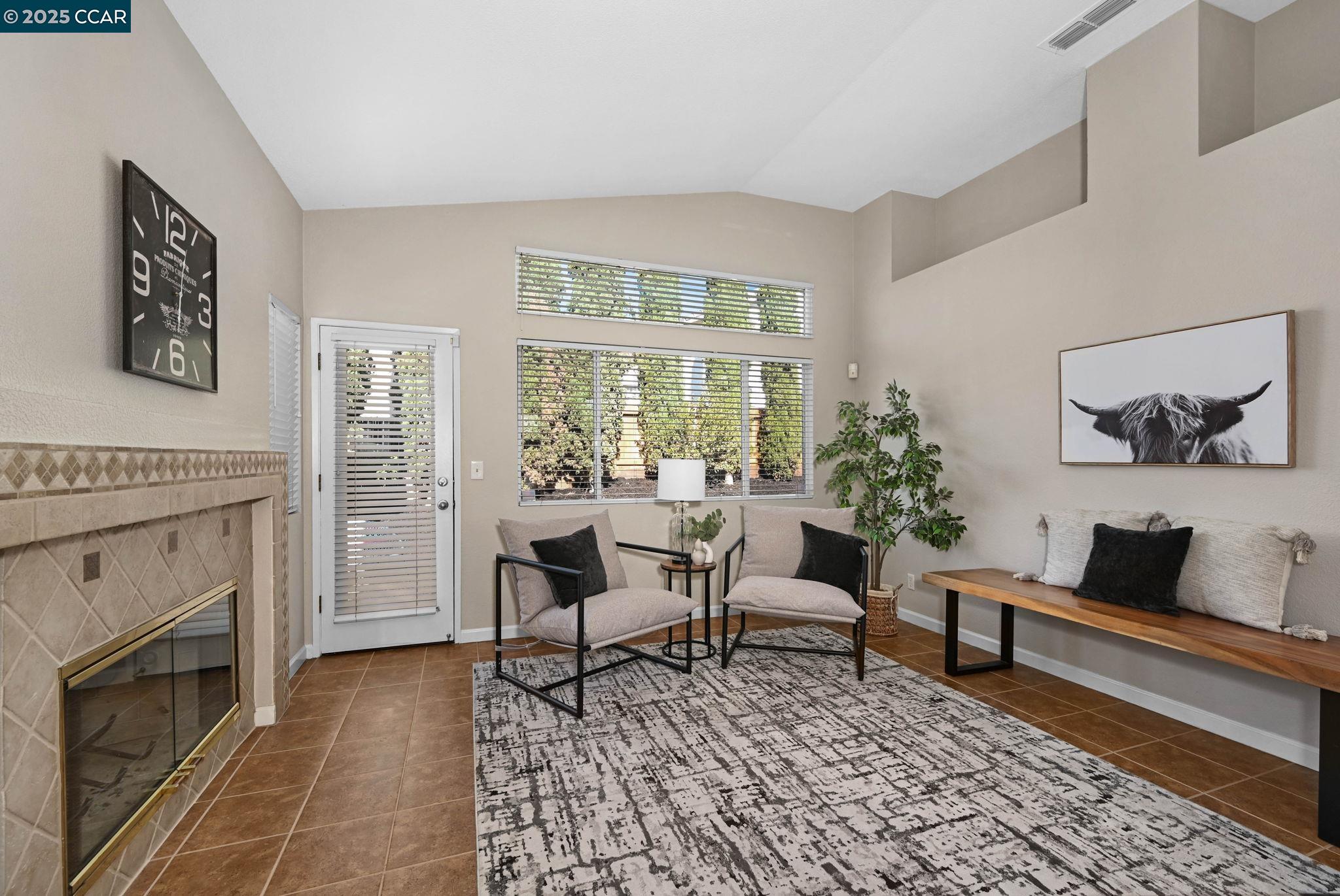 Detail Gallery Image 11 of 25 For 4932 Bridle Way, Antioch,  CA 94531 - 3 Beds | 2 Baths