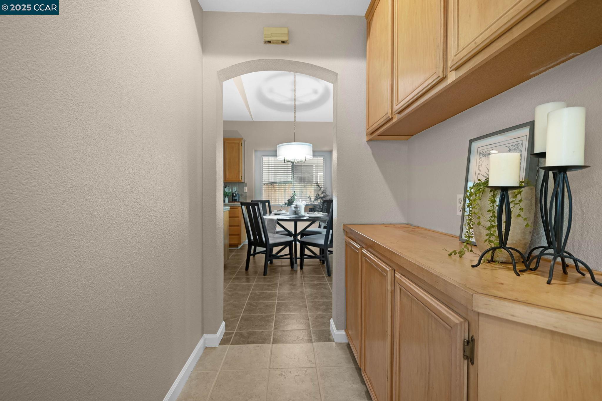 Detail Gallery Image 12 of 25 For 4932 Bridle Way, Antioch,  CA 94531 - 3 Beds | 2 Baths