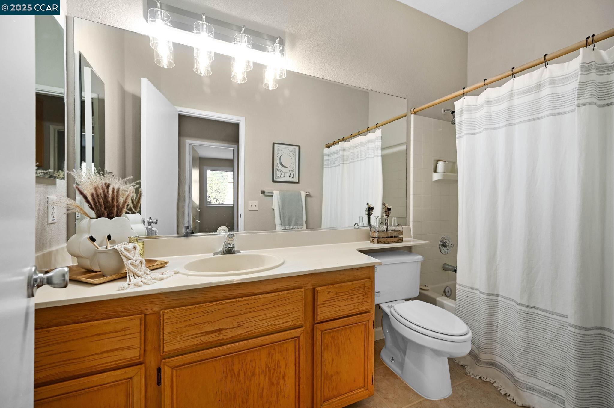 Detail Gallery Image 14 of 25 For 4932 Bridle Way, Antioch,  CA 94531 - 3 Beds | 2 Baths