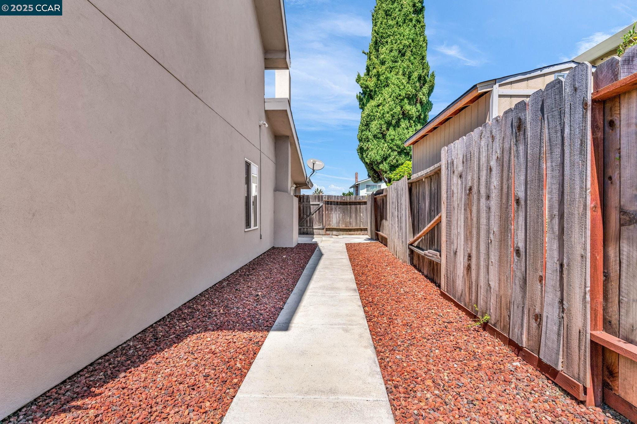 Detail Gallery Image 43 of 44 For 1144 Stirling Dr, Rodeo,  CA 94572 - 4 Beds | 3 Baths